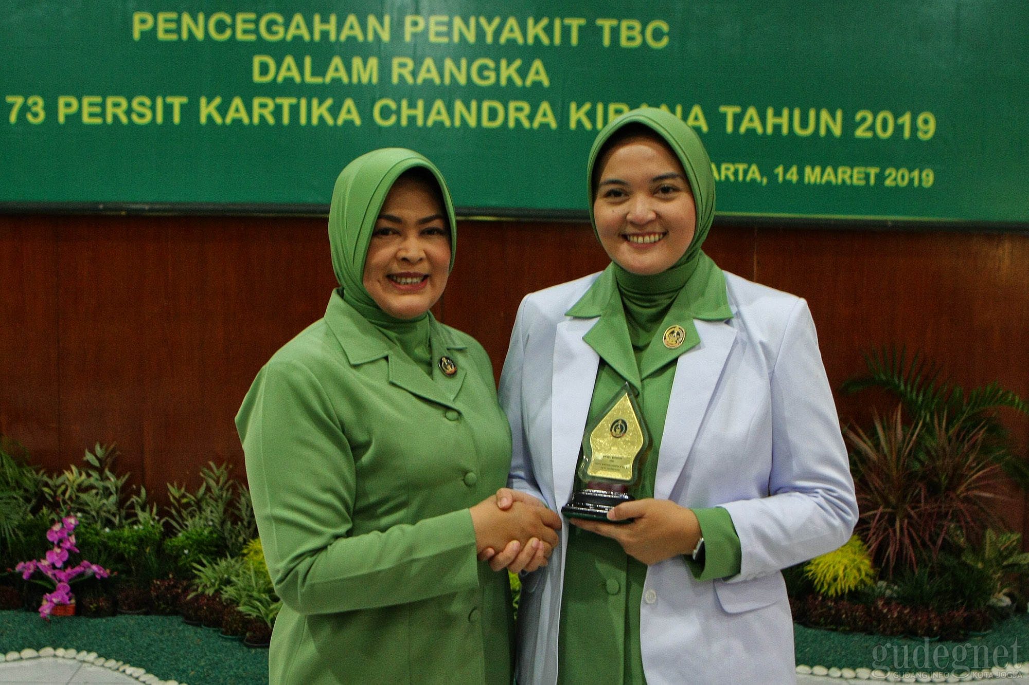 HUT PERSIT ke-73 Korem Pamungkas Gelar Sosialisasi dan Penyuluhan Penyakit TBC HUT PERSIT ke-73 Korem Pamungkas Gelar Sosialisasi dan Penyuluhan Penyakit TBC