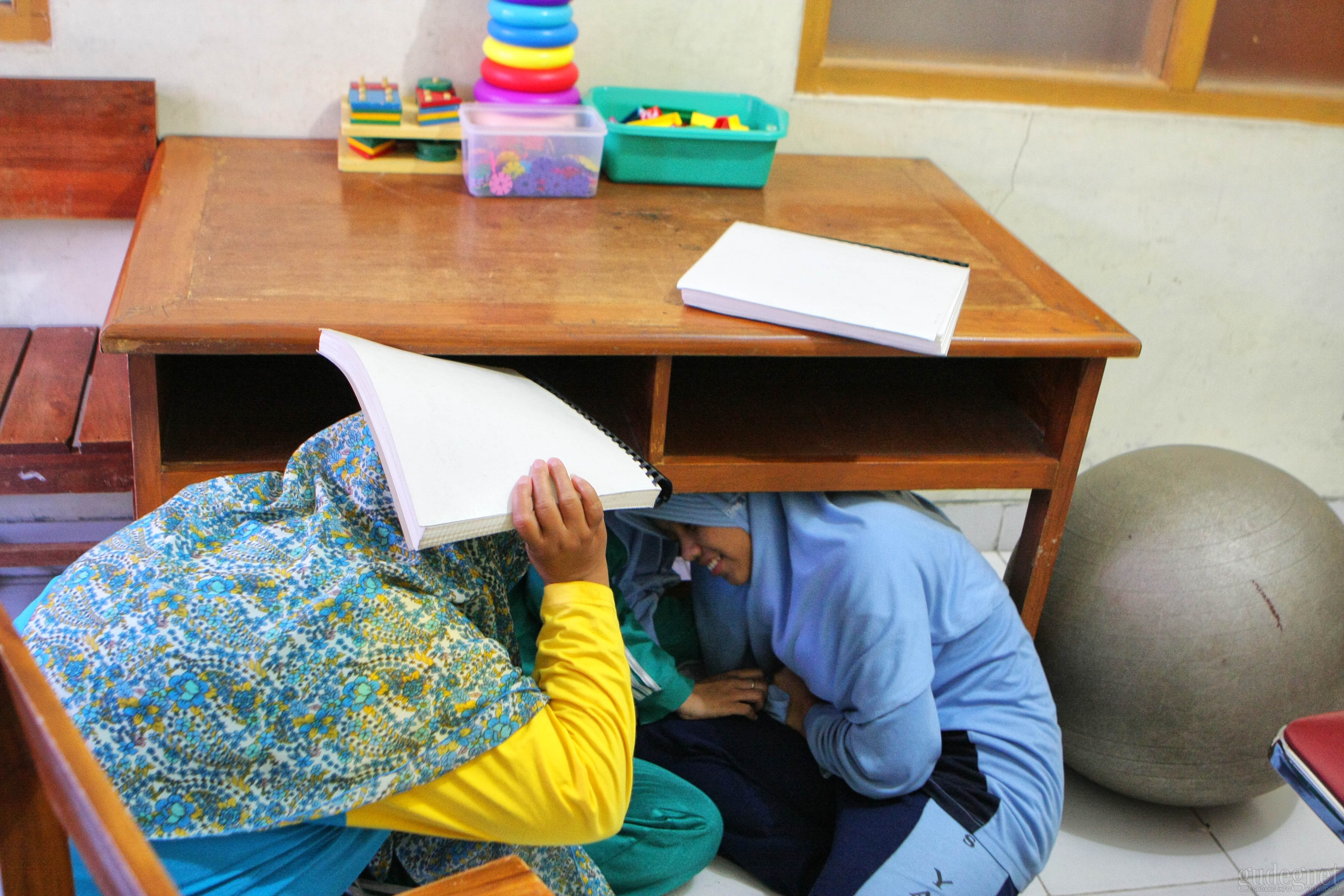 Kepsek SLB A Yaketunis: Karena Tuna Netra tidak Dapat Melihat Wujud Api Kepsek SLB A Yaketunis: Karena Tuna Netra tidak Dapat Melihat Wujud Api