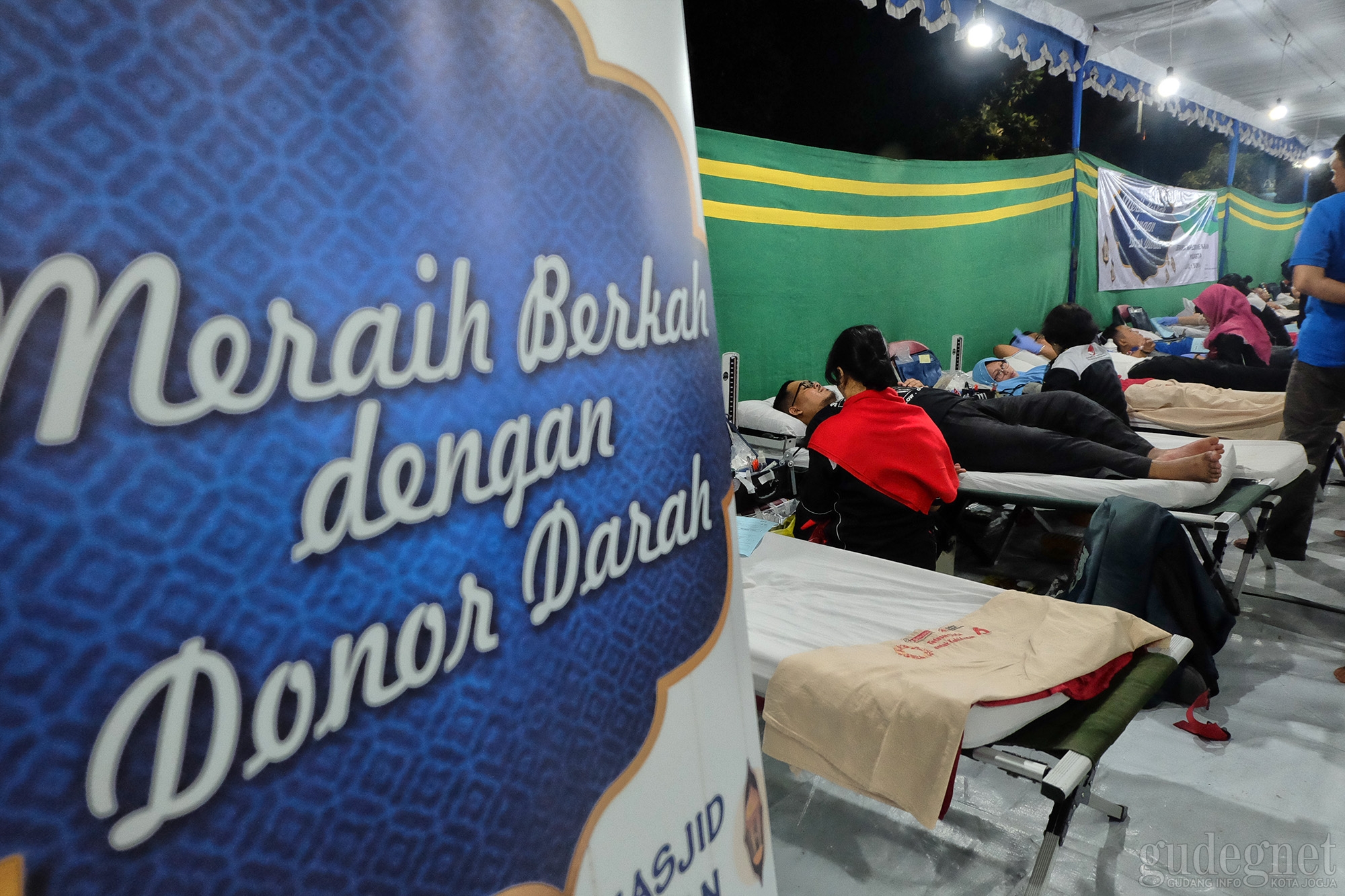 PMI Kota Yogyakarta Gelar Donor Darah Ramadan di Masjid Gedhe Kauman PMI Kota Yogyakarta Gelar Donor Darah Ramadan di Masjid Gedhe Kauman