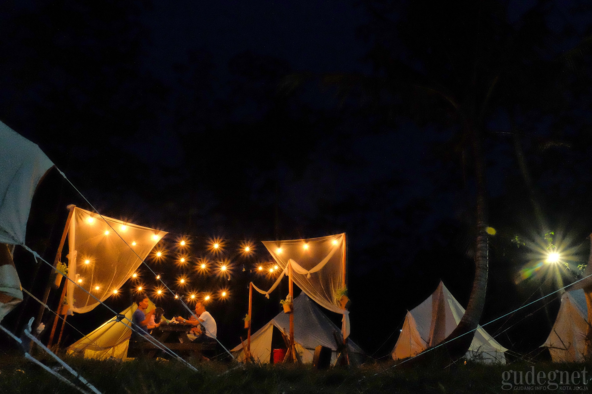Menikmati Sensasi Liburan Ala Glamping di Kaliurang Menikmati Sensasi Liburan Ala Glamping di Kaliurang