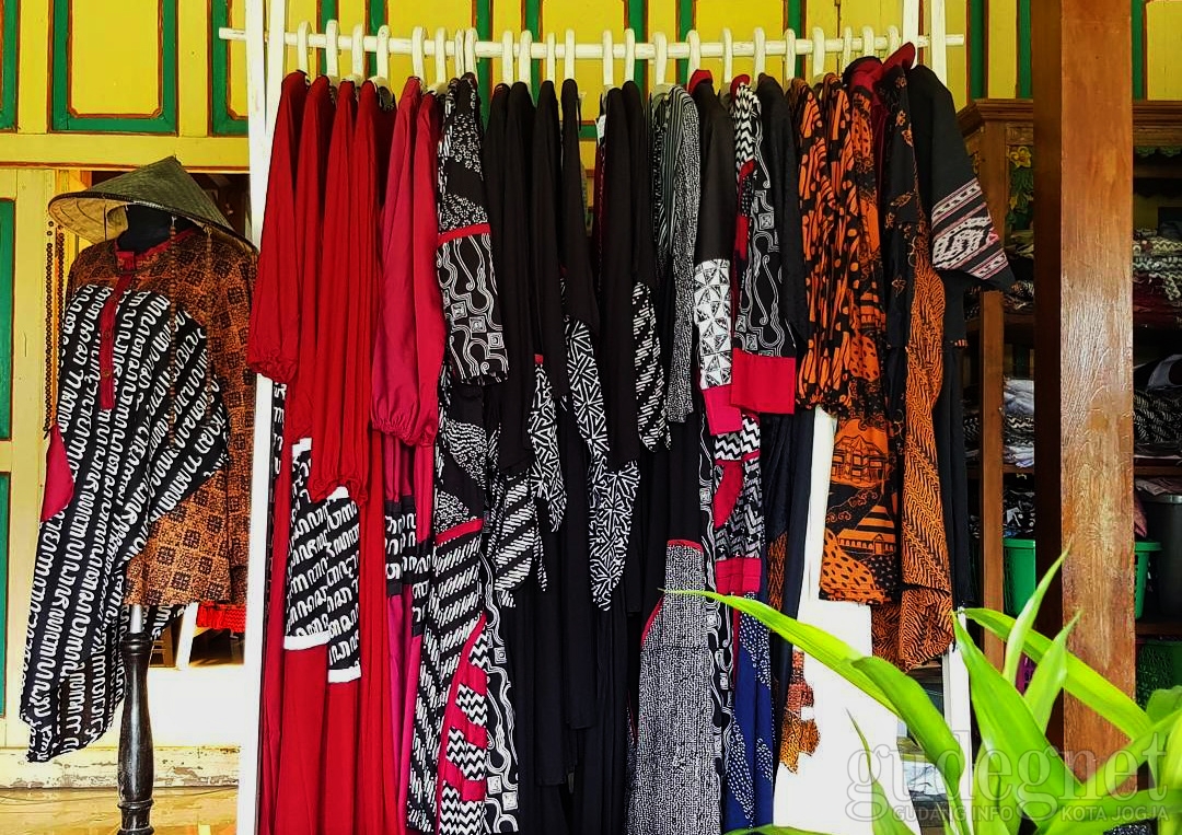Momen Lebaran, Sogan Batik Luncurkan Koleksi Al Qudsi Al Jawi Momen Lebaran, Sogan Batik Luncurkan Koleksi Al Qudsi Al Jawi