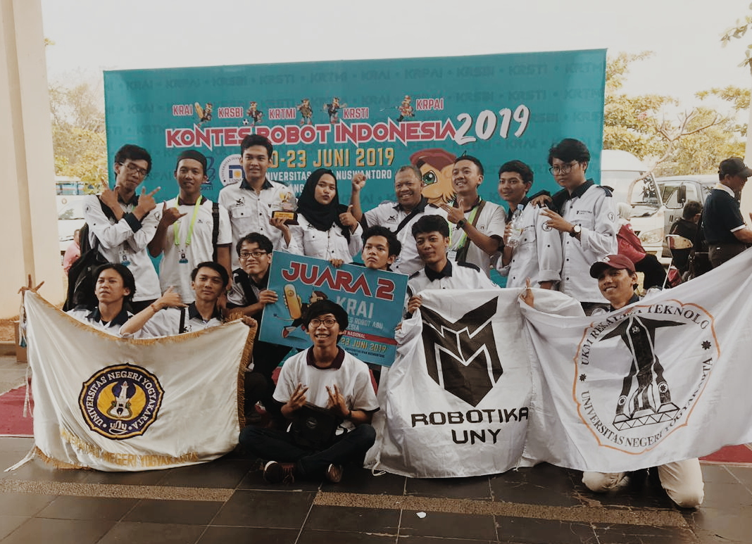 Tim UNY Sabet 3 Piala dalam Kontes Robot Indonesia Tim UNY Sabet 3 Piala dalam Kontes Robot Indonesia
