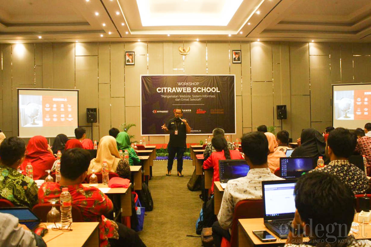 Citraweb Berikan Workshop Pengenalan Website Sekolah untuk Guru SD-SMA/K di Bantul Citraweb Berikan Workshop Pengenalan Website Sekolah untuk Guru SD-SMA/K di Bantul
