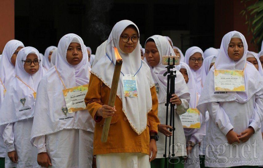 MOS Mu'allimaat Muhammadiyah Diikuti Siswi se-Indonesia MOS Mu'allimaat Muhammadiyah Diikuti Siswi se-Indonesia