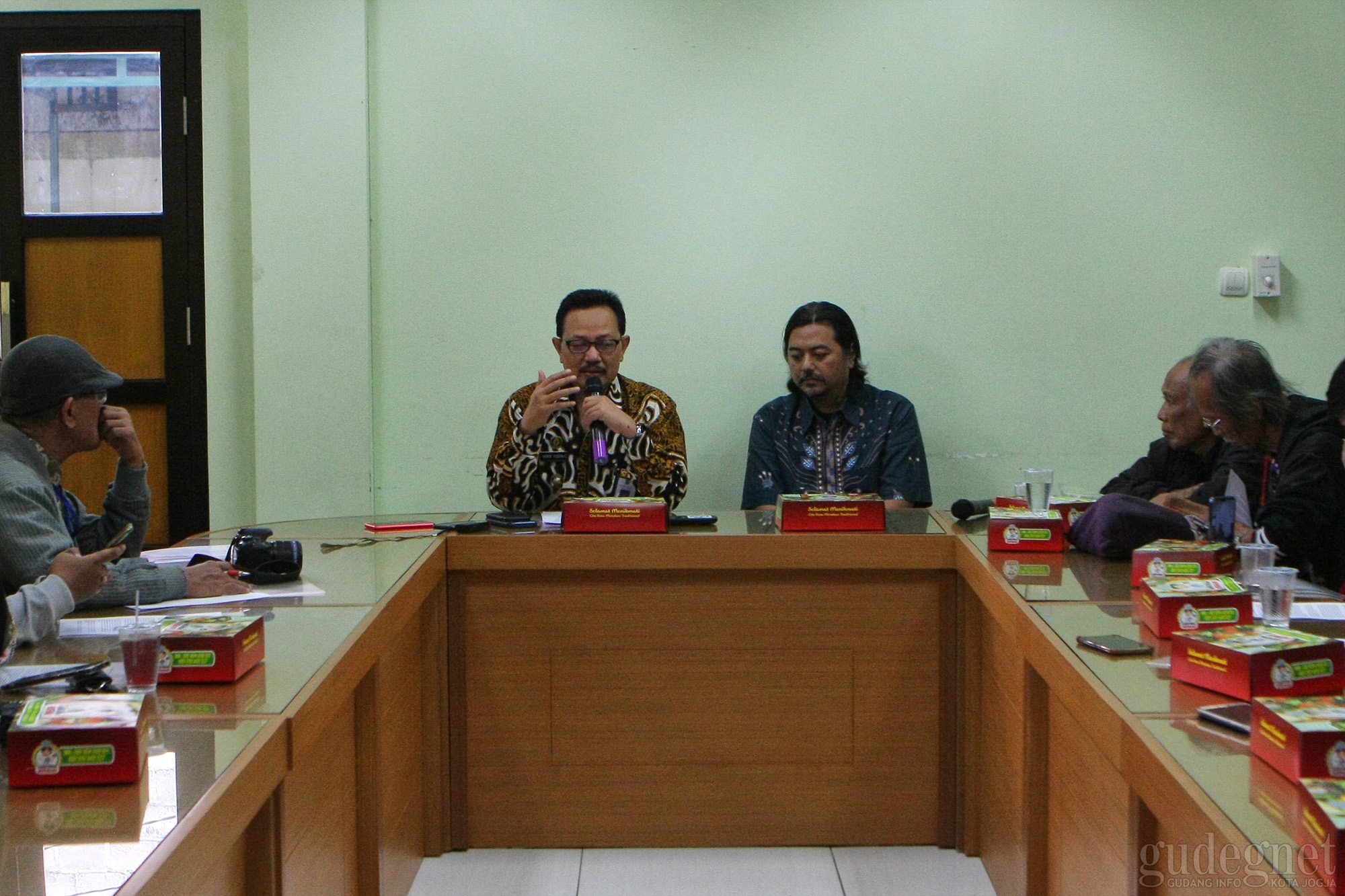Pemkot Yogyakarta Gandeng Seniman dan Budayawan Siap Gelar Jogja Cross Culture 2019 Pemkot Yogyakarta Gandeng Seniman dan Budayawan Siap Gelar Jogja Cross Culture 2019