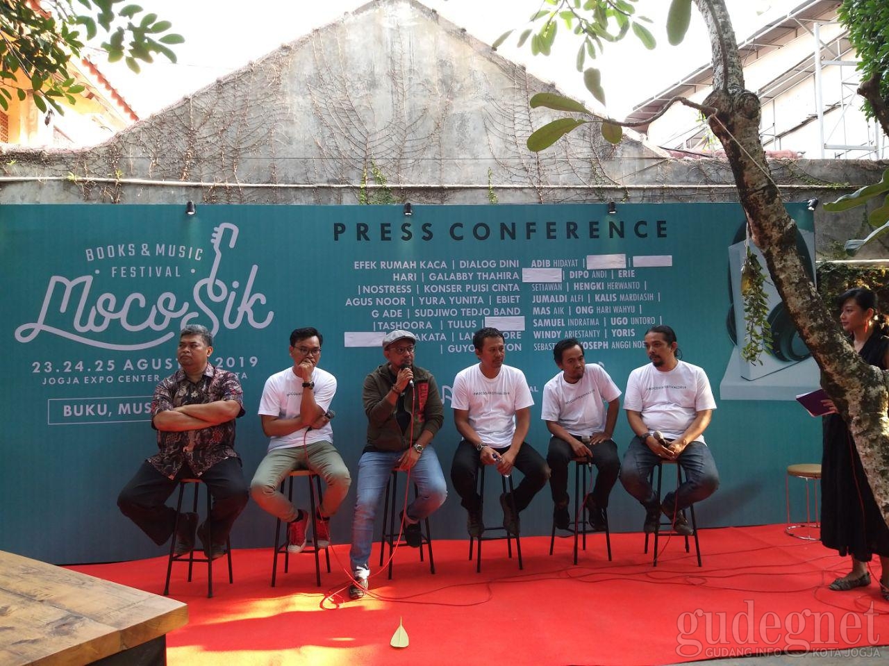 MocoSik #3 Baurkan Musik dan Buku MocoSik #3 Baurkan Musik dan Buku