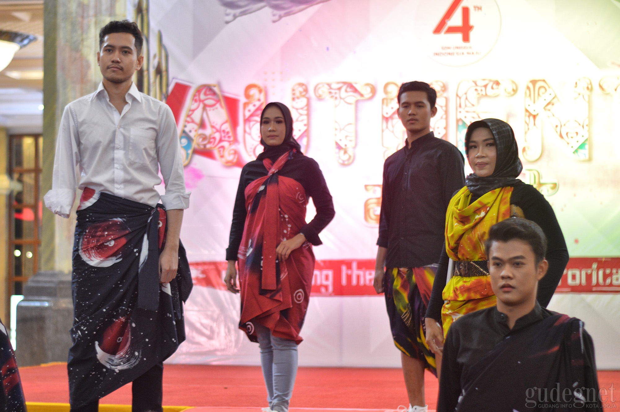 SCH Gandeng Sogan Batik Gelar Fashion Show Inklusif SCH Gandeng Sogan Batik Gelar Fashion Show Inklusif