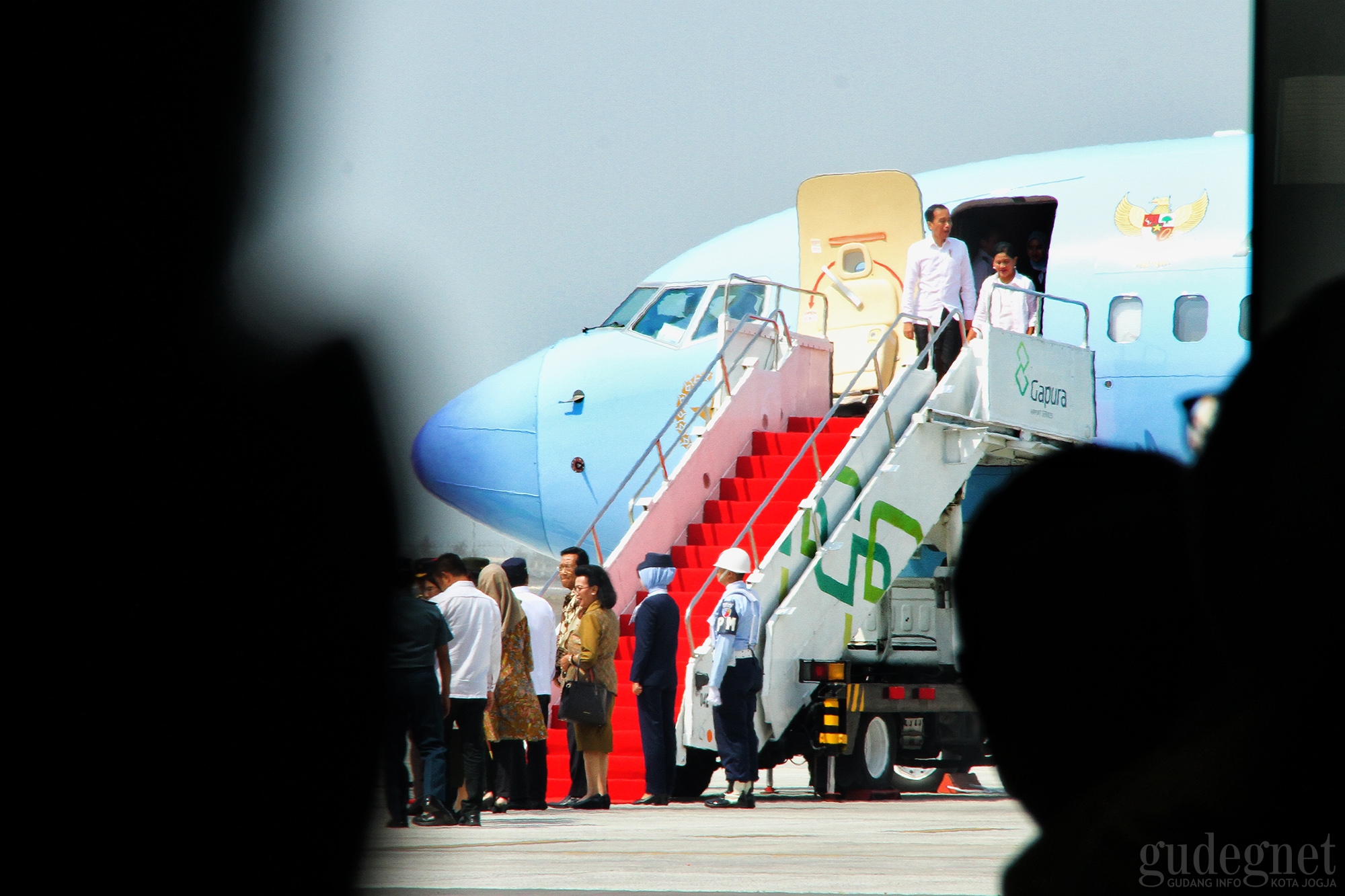 Presiden Jokowi Mendarat Pertama Kali di YIA Presiden Jokowi Mendarat Pertama Kali di YIA
