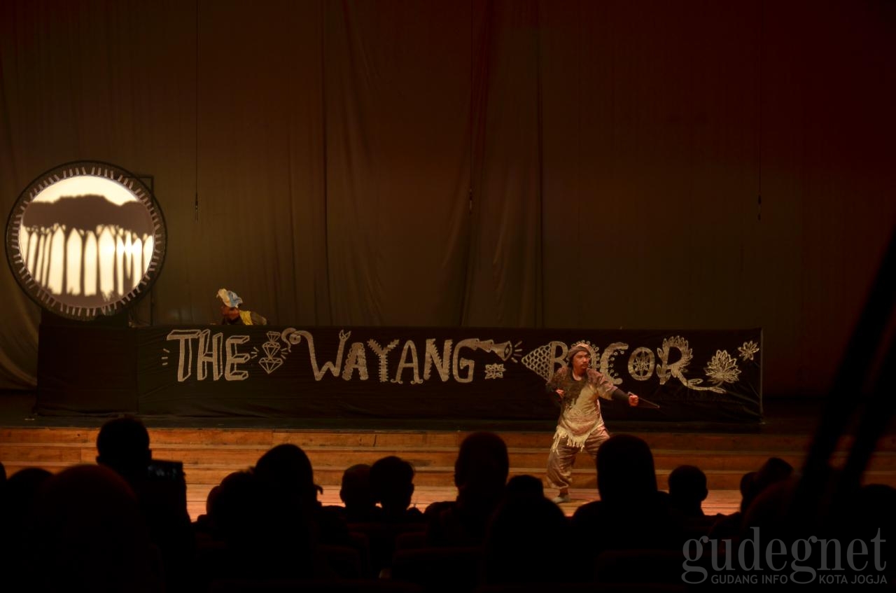 Wayang Hingga Paduan Suara Meriahkan Musikalisasi Sastra 'Jentera' Wayang Hingga Paduan Suara Meriahkan Musikalisasi Sastra 'Jentera'