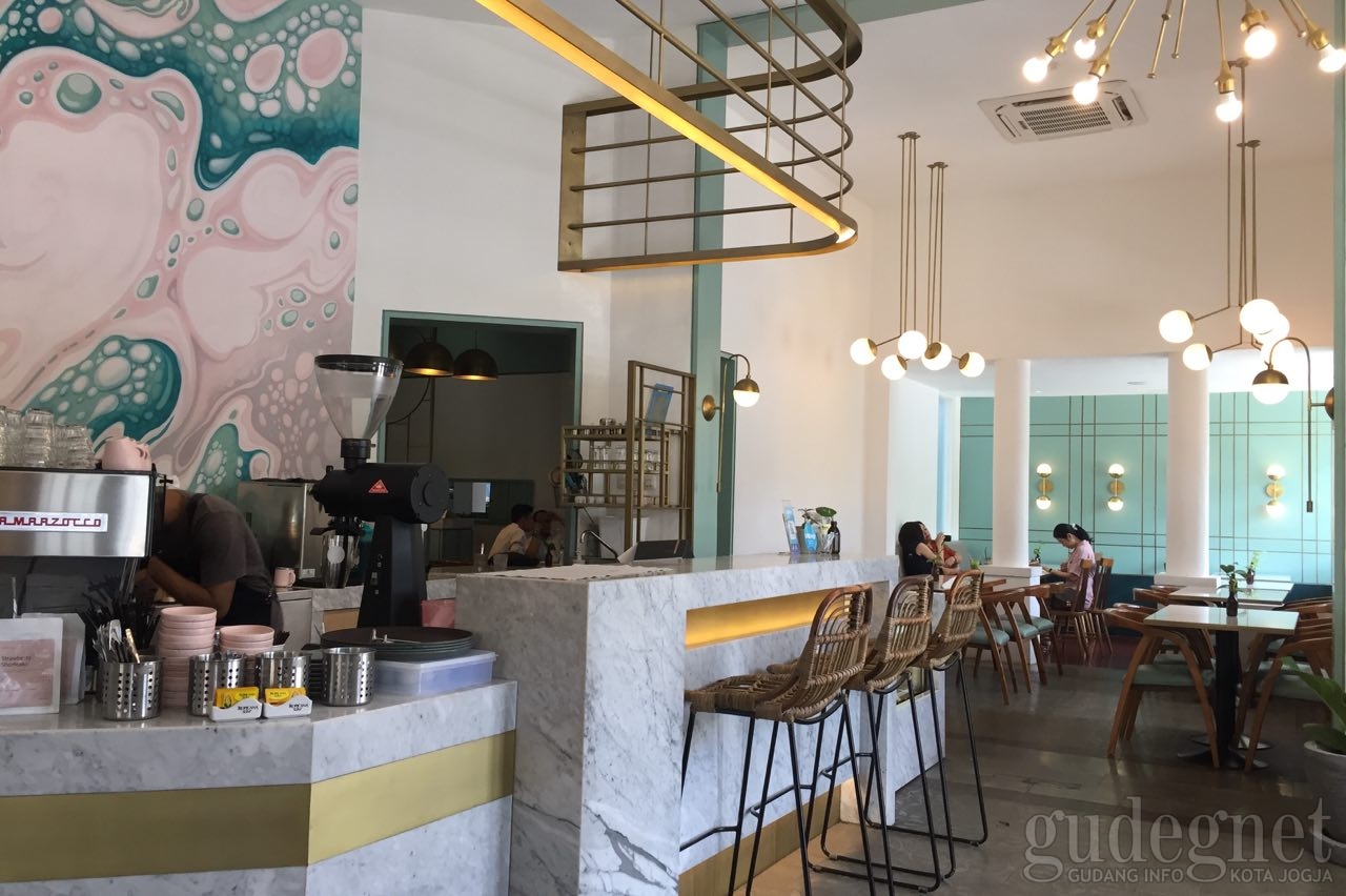 Jeeva, Tempat Ngopi yang Nyaman dan Elegan Jeeva, Tempat Ngopi yang Nyaman dan Elegan