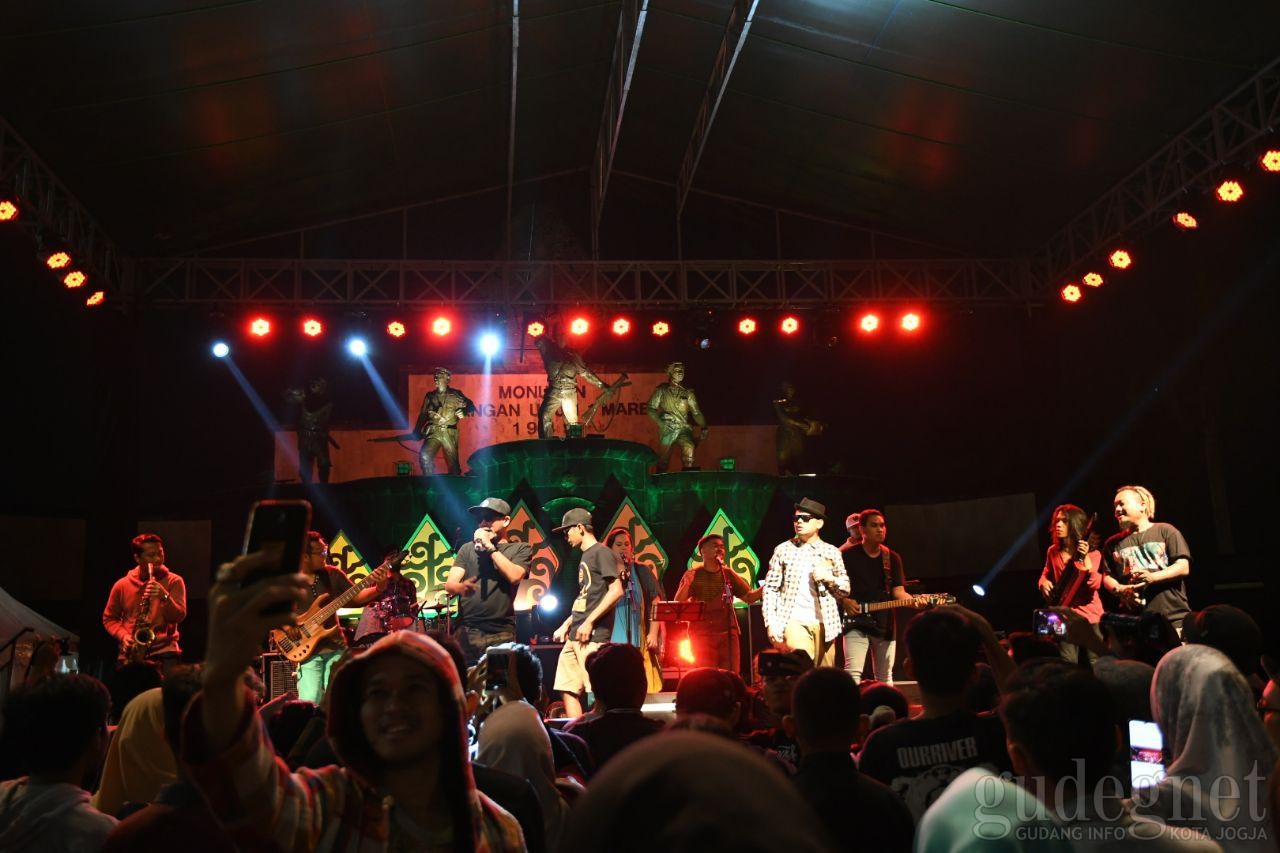 Meriahnya Panggung Musik Pembukaan Joglitfest Meriahnya Panggung Musik Pembukaan Joglitfest