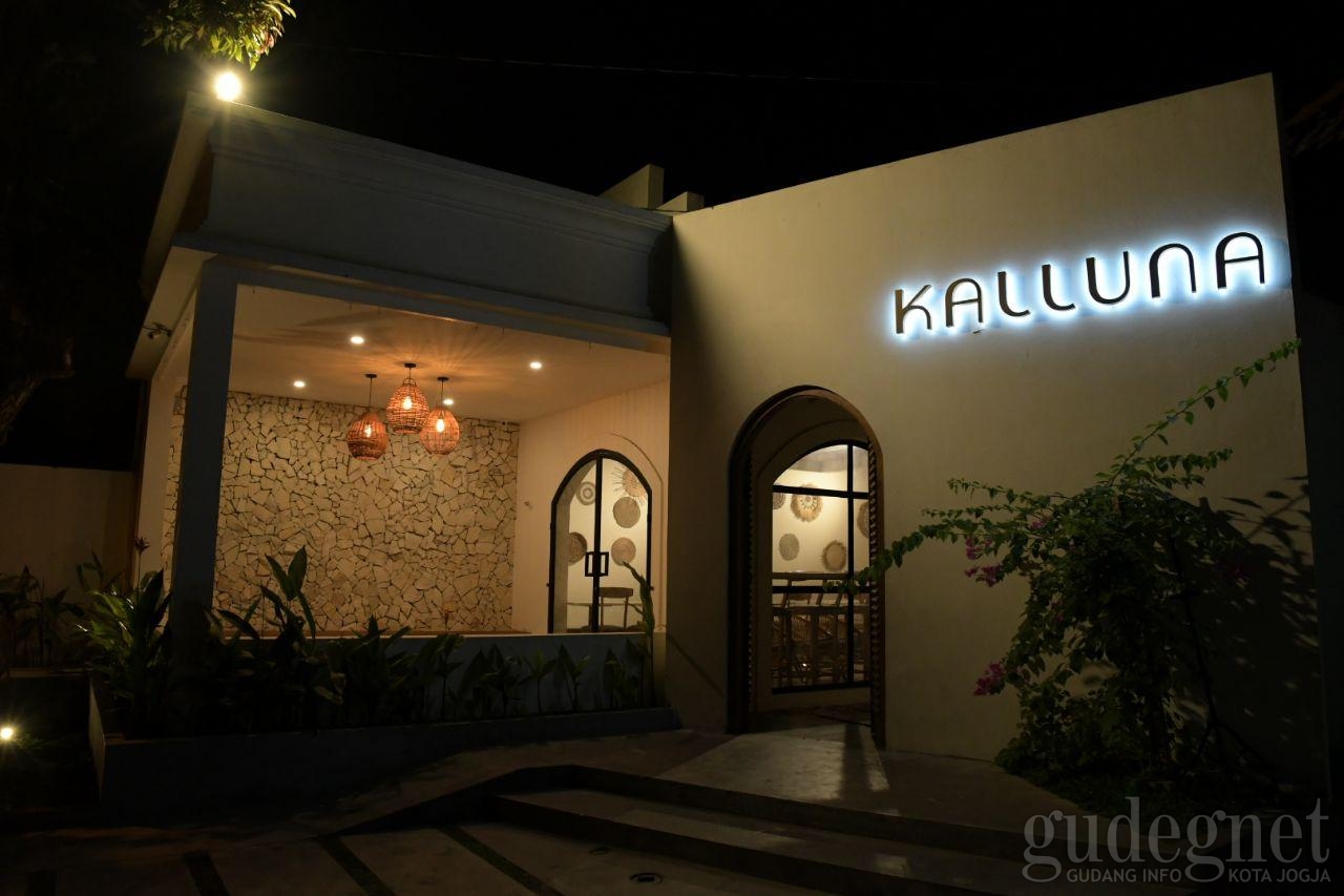 Kalluna Resto: Pas Untuk yang Lapar, Cocok Bagi Penggemar Swafoto Kalluna Resto: Pas Untuk yang Lapar, Cocok Bagi Penggemar Swafoto