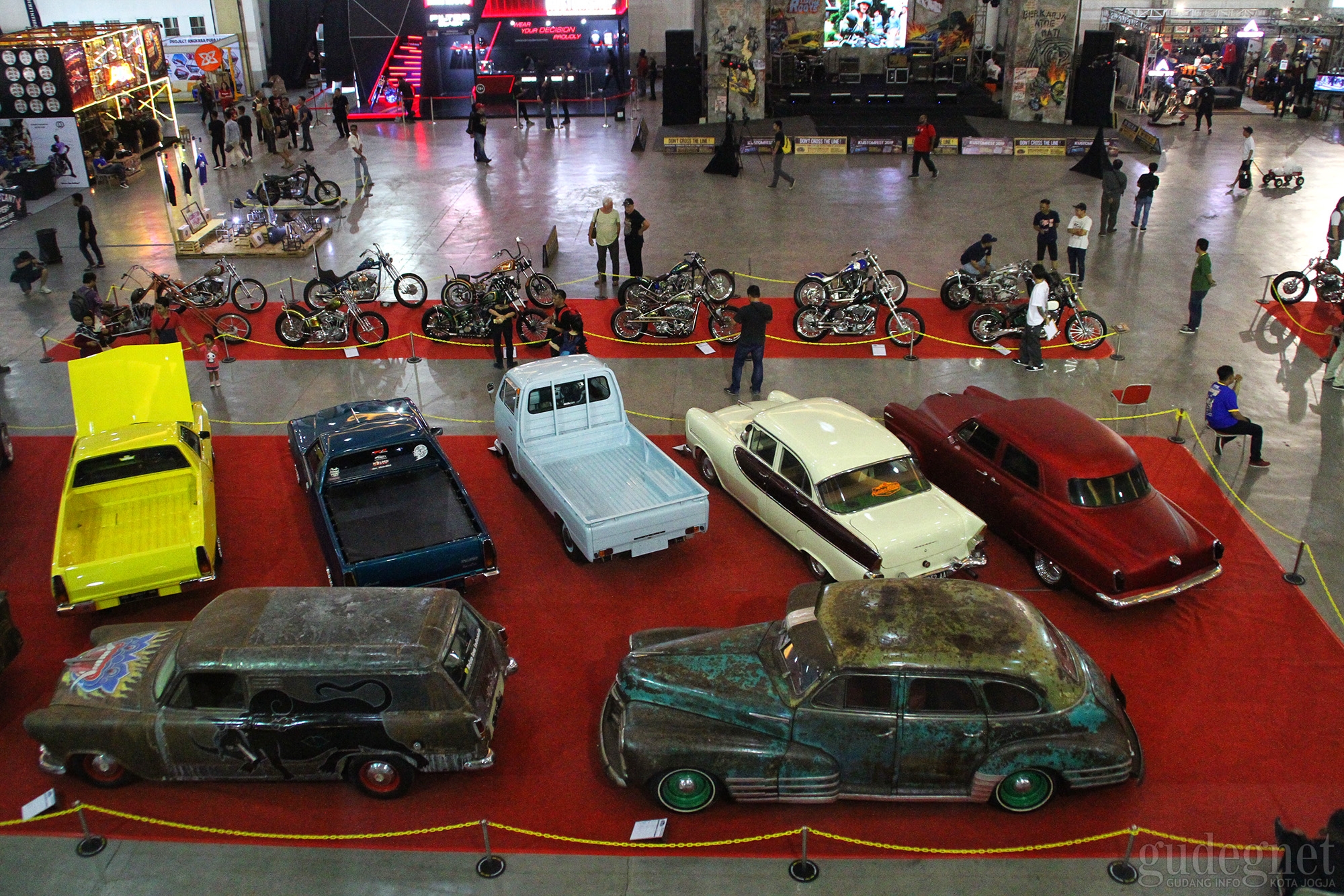 Pencinta Otomotif Tumplek di Kustomfest 2019 Pencinta Otomotif Tumplek di Kustomfest 2019