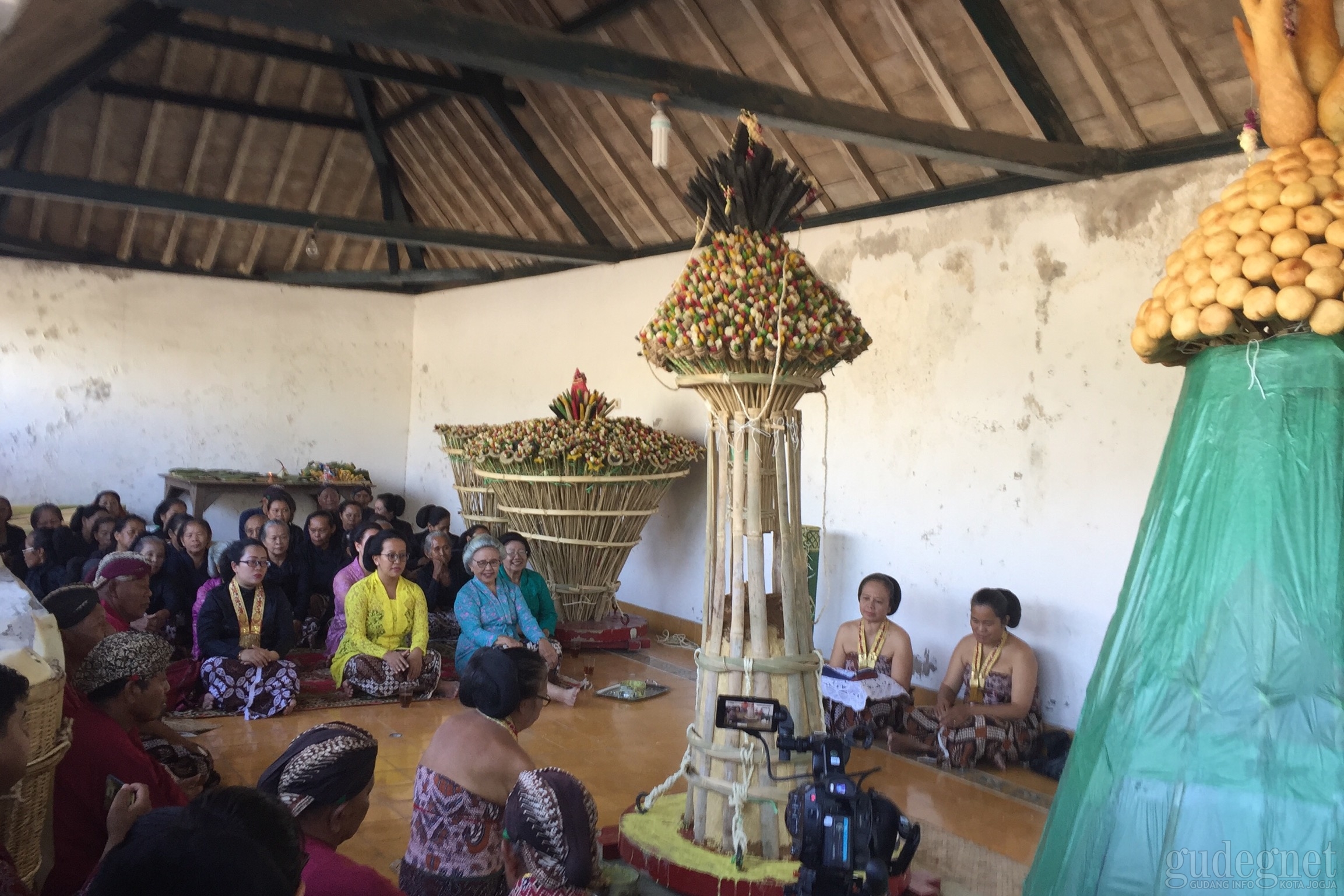 Keraton Yogyakarta Gelar Numplak Wajik, Siapkan 7 Gunungan untuk Garebeg Maulud ​ Keraton Yogyakarta Gelar Numplak Wajik, Siapkan 7 Gunungan untuk Garebeg Maulud ​