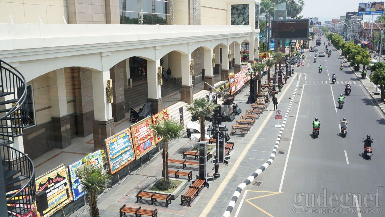 Resmikan JPO Ambaramarga, The Ambarrukmo Gelar Pesta Rakyat Resmikan JPO Ambaramarga, The Ambarrukmo Gelar Pesta Rakyat