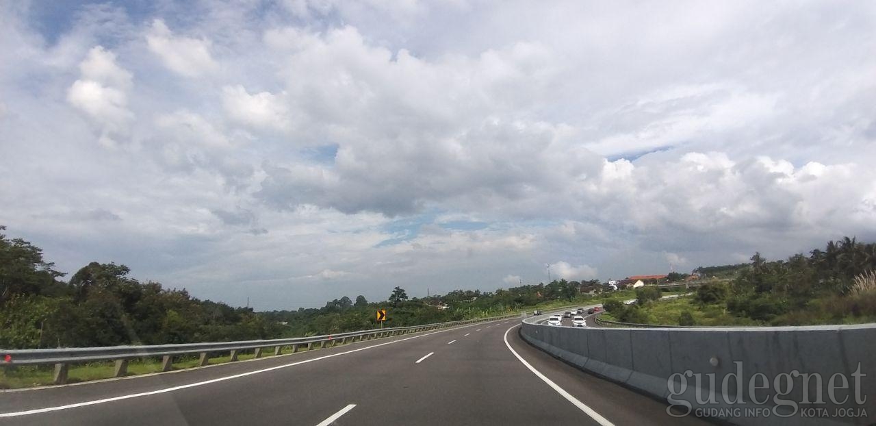 Tol Yogya-Solo Ditargetkan Mulai Dibangun Tahun 2021 Tol Yogya-Solo Ditargetkan Mulai Dibangun Tahun 2021