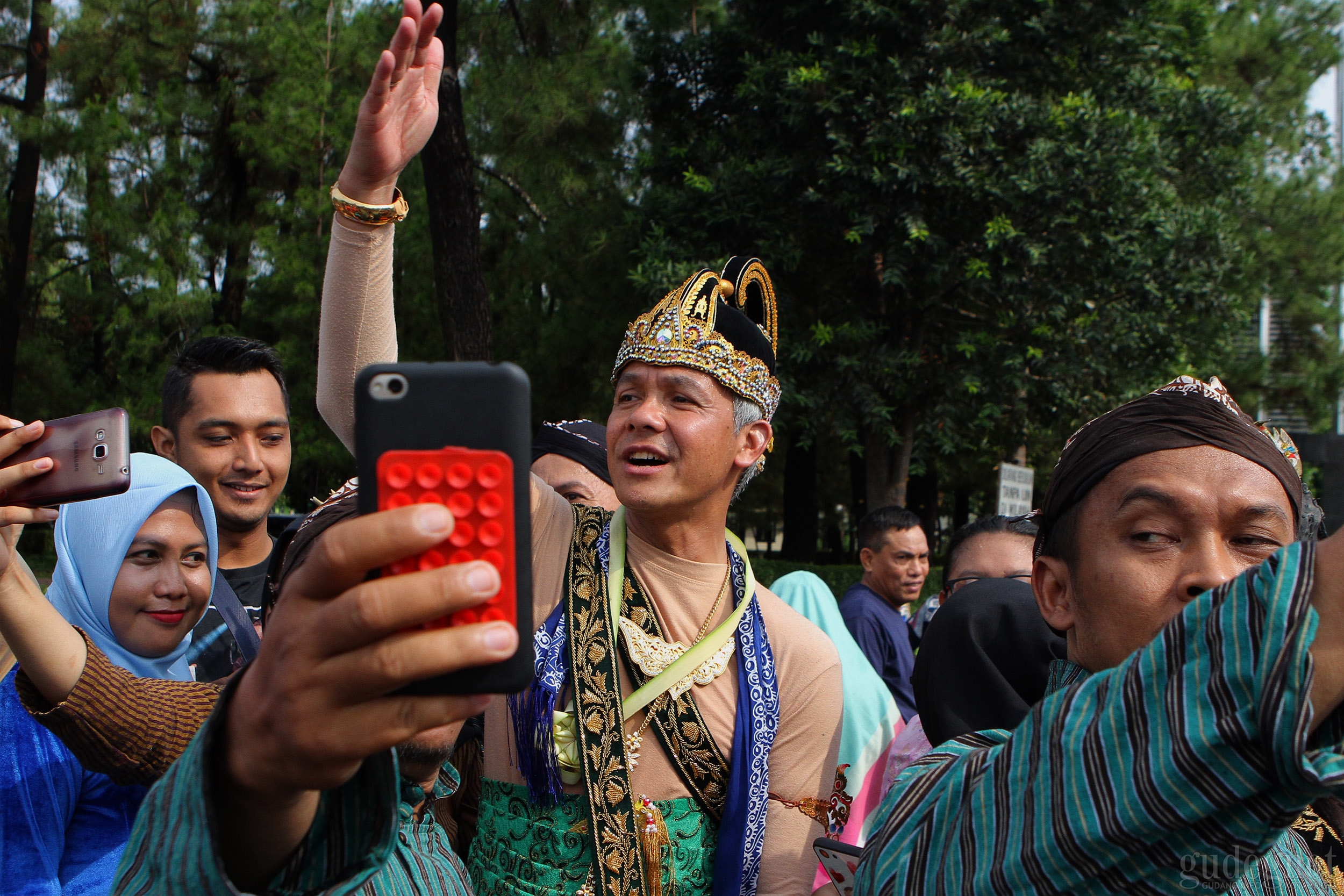 Ganjar Pranowo Jadi Rama di Nitilaku UGM 2019 Ganjar Pranowo Jadi Rama di Nitilaku UGM 2019