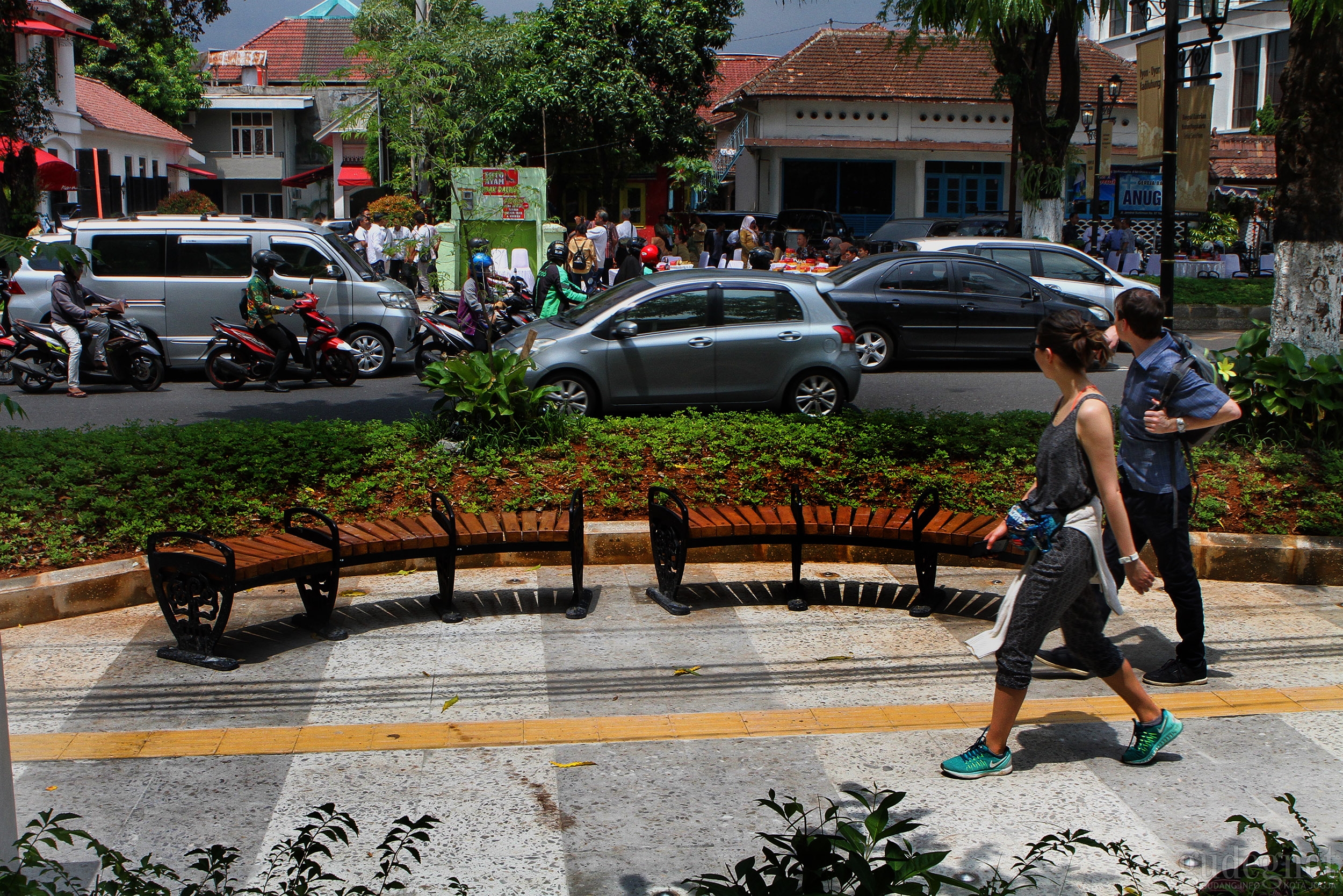 Pedestrian Sudirman Siap Sambut Tahun Baru Pedestrian Sudirman Siap Sambut Tahun Baru