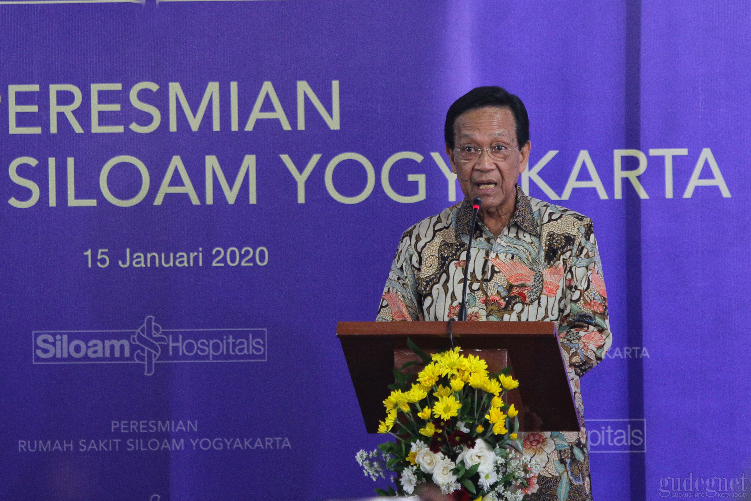 Sultan: Jangan ke Cina Dulu Sultan: Jangan ke Cina Dulu