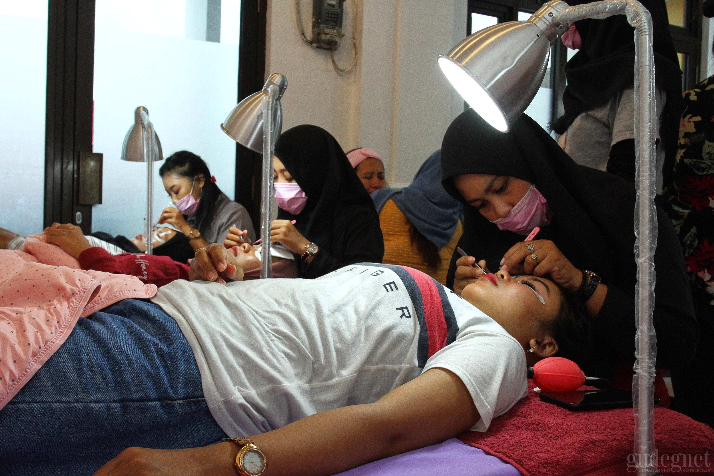 Expert Studio Pasang Bulu Mata Gaya Korea Expert Studio Pasang Bulu Mata Gaya Korea