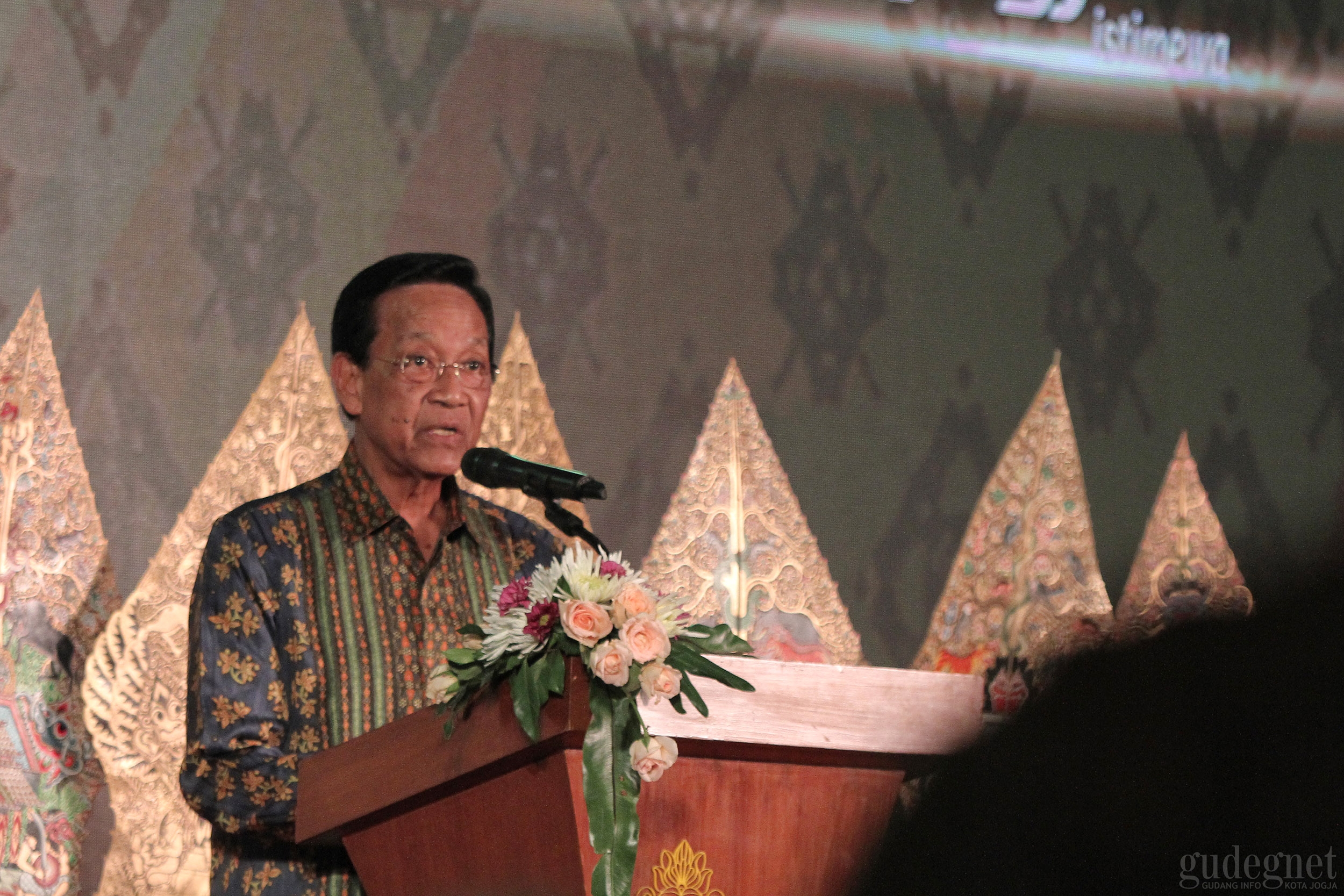 Instruksi Sultan Tentang Penanganan Corona di DIY Instruksi Sultan Tentang Penanganan Corona di DIY