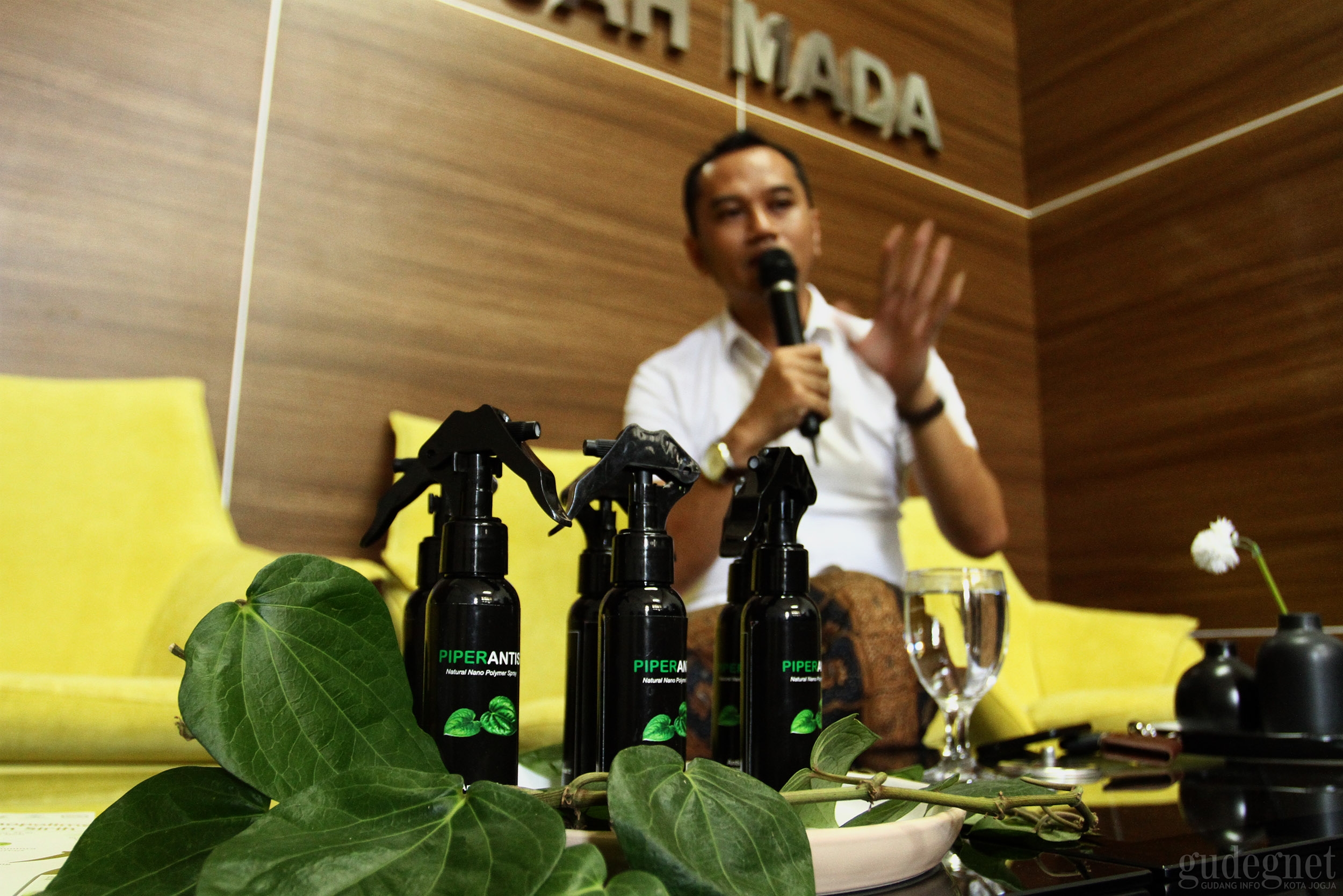 Inovasi UGM: Handsanitizer Spray, Alternatif Antiseptik Virus Corona Inovasi UGM: Handsanitizer Spray, Alternatif Antiseptik Virus Corona