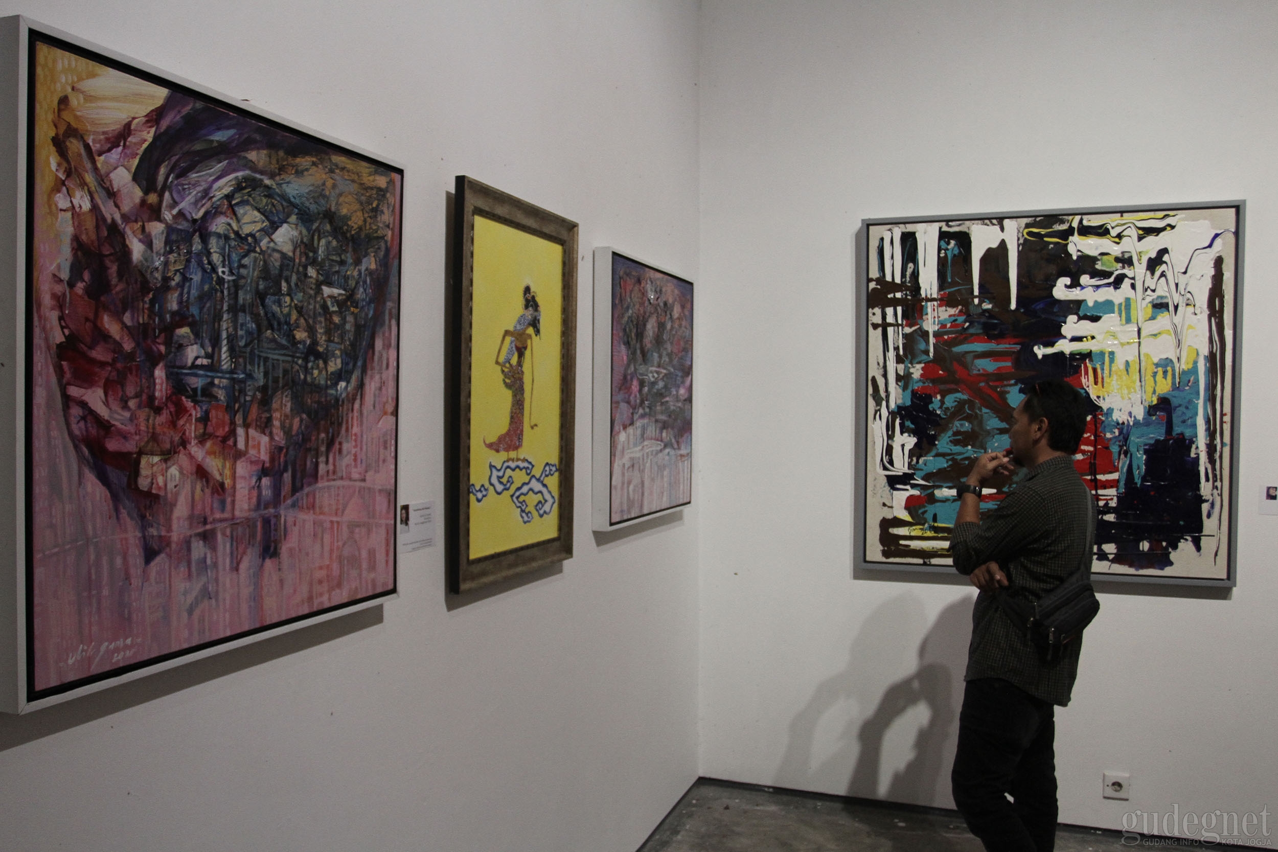 Lima Perempuan Perupa Gelar Pameran Beauty of Art Lima Perempuan Perupa Gelar Pameran Beauty of Art