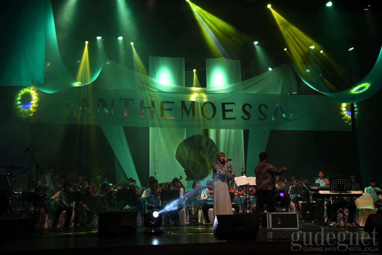 Anthemoessa SLO: Nyanyian Putri Duyung di TBY Anthemoessa SLO: Nyanyian Putri Duyung di TBY