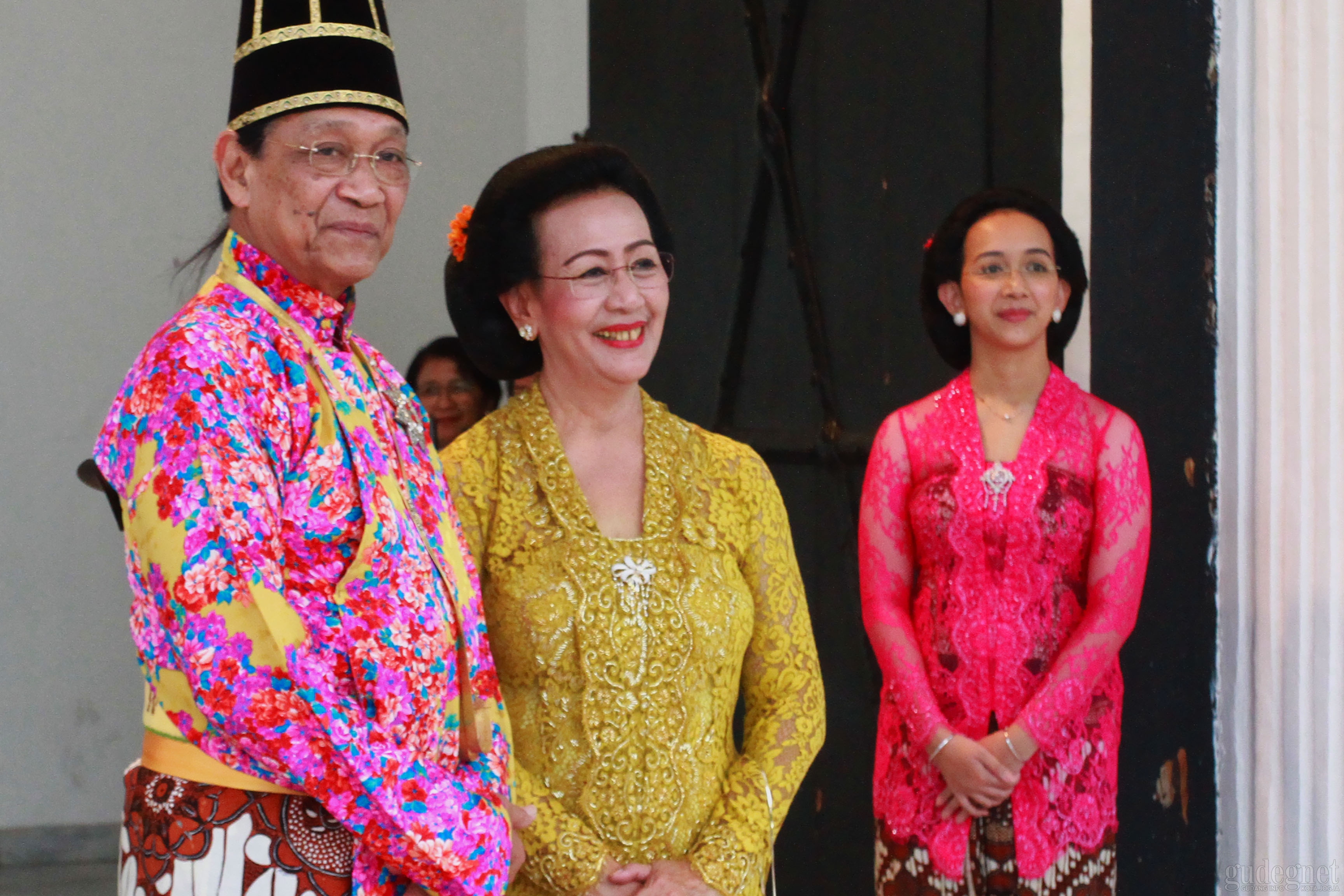 Sri Sultan Hamengku Buwono X Rayakan Ulang Tahun ke-74 Sri Sultan Hamengku Buwono X Rayakan Ulang Tahun ke-74