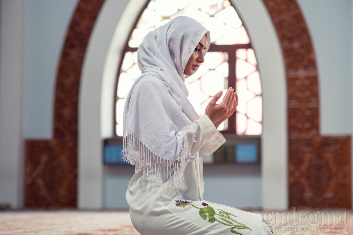 Ketentuan dan Panduan Salat Idulfitri di Rumah Ketentuan dan Panduan Salat Idulfitri di Rumah