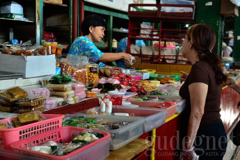Belanja Aman dan Efisien di Pasar Tradisional Belanja Aman dan Efisien di Pasar Tradisional