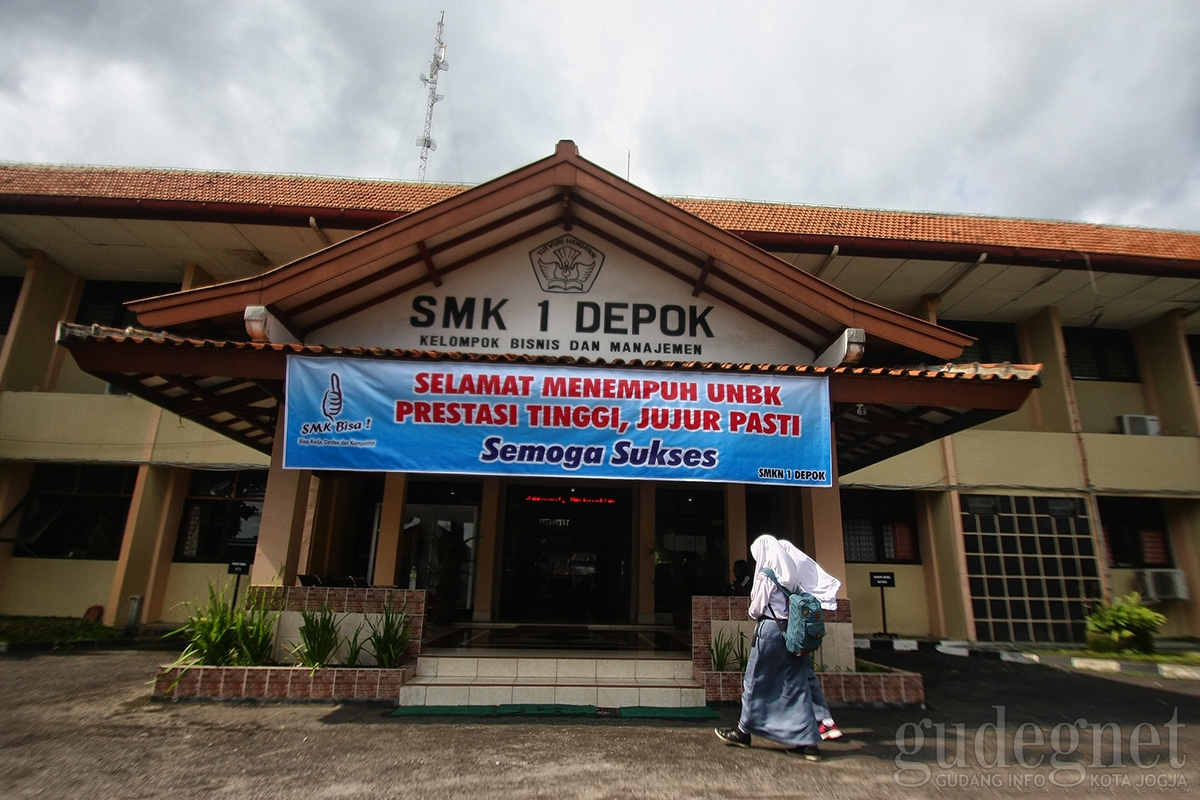 Belajar dari Rumah Diperpanjang Sampai 26 Juni Belajar dari Rumah Diperpanjang Sampai 26 Juni