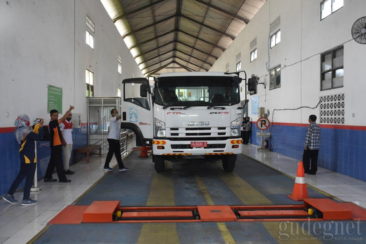 Dishub Sleman Kembali Buka Layanan Uji KIR Pada 6 Juli, Ada Dispensasi Denda Hingga Desember Dishub Sleman Kembali Buka Layanan Uji KIR Pada 6 Juli, Ada Dispensasi Denda Hingga Desember