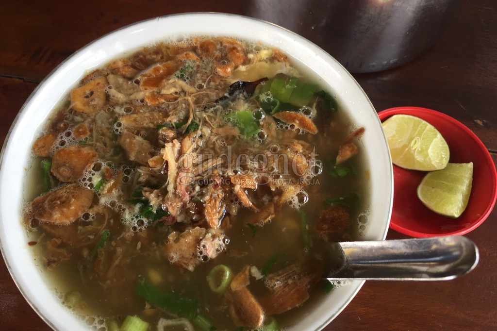Soto Ayam Kakijangi, Nyoto Sambil Santai di Joglo Soto Ayam Kakijangi, Nyoto Sambil Santai di Joglo