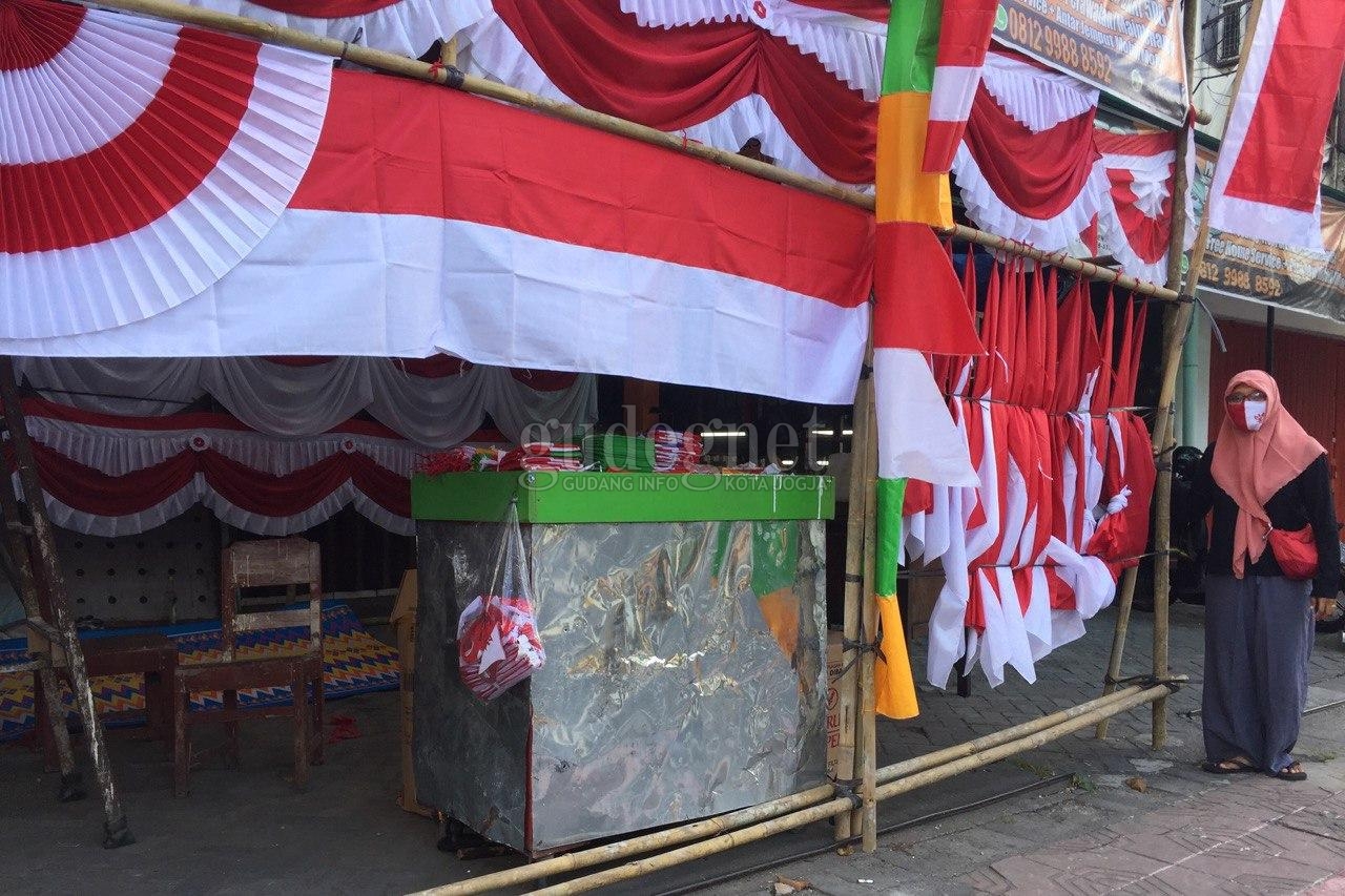 Jelang HUT RI, Penjual Bendera di Jogja Mulai Marak Jelang HUT RI, Penjual Bendera di Jogja Mulai Marak