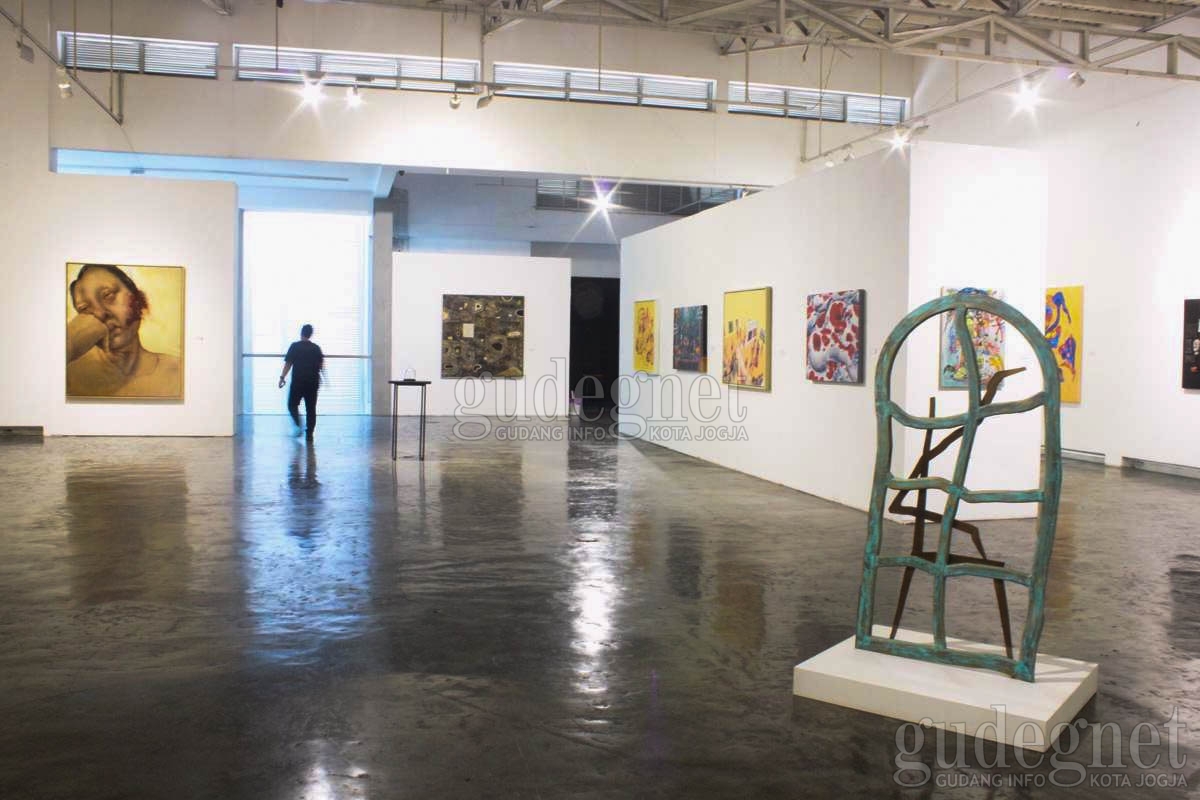 Langgeng Art Foundation akan Gelar Pameran ‘Salon #2 - Halo’ Langgeng Art Foundation akan Gelar Pameran ‘Salon #2 - Halo’