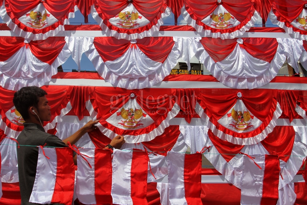 Gubernur DIY: Boleh Tirakatan dan Upacara 17an, Tapi... Gubernur DIY: Boleh Tirakatan dan Upacara 17an, Tapi...