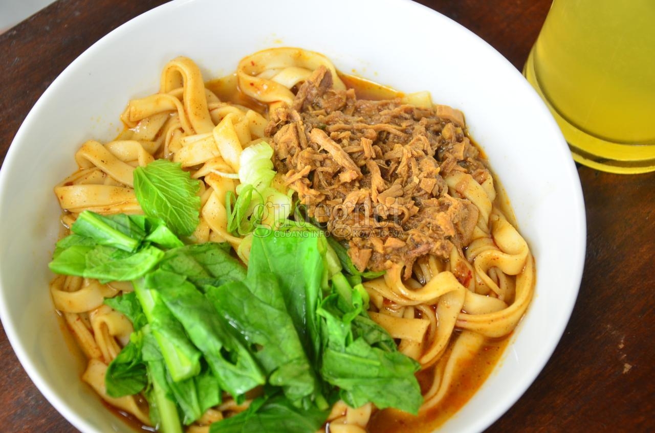 Mie Abul yang Pedas nan Menggoda Mie Abul yang Pedas nan Menggoda