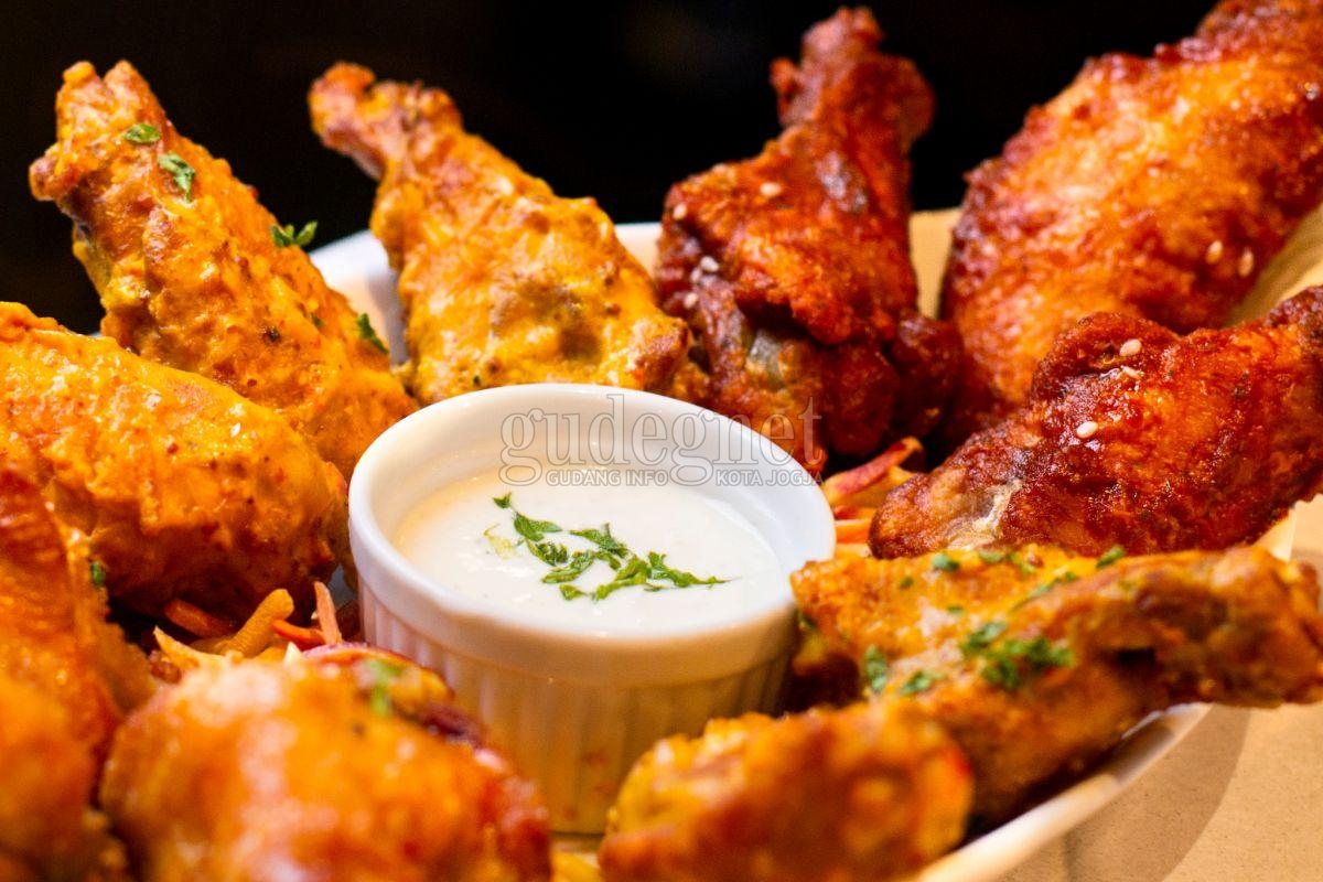 Cemilan ala Café , Buffalo Chicken Wings Renyah Tanpa Goreng Cemilan ala Café , Buffalo Chicken Wings Renyah Tanpa Goreng