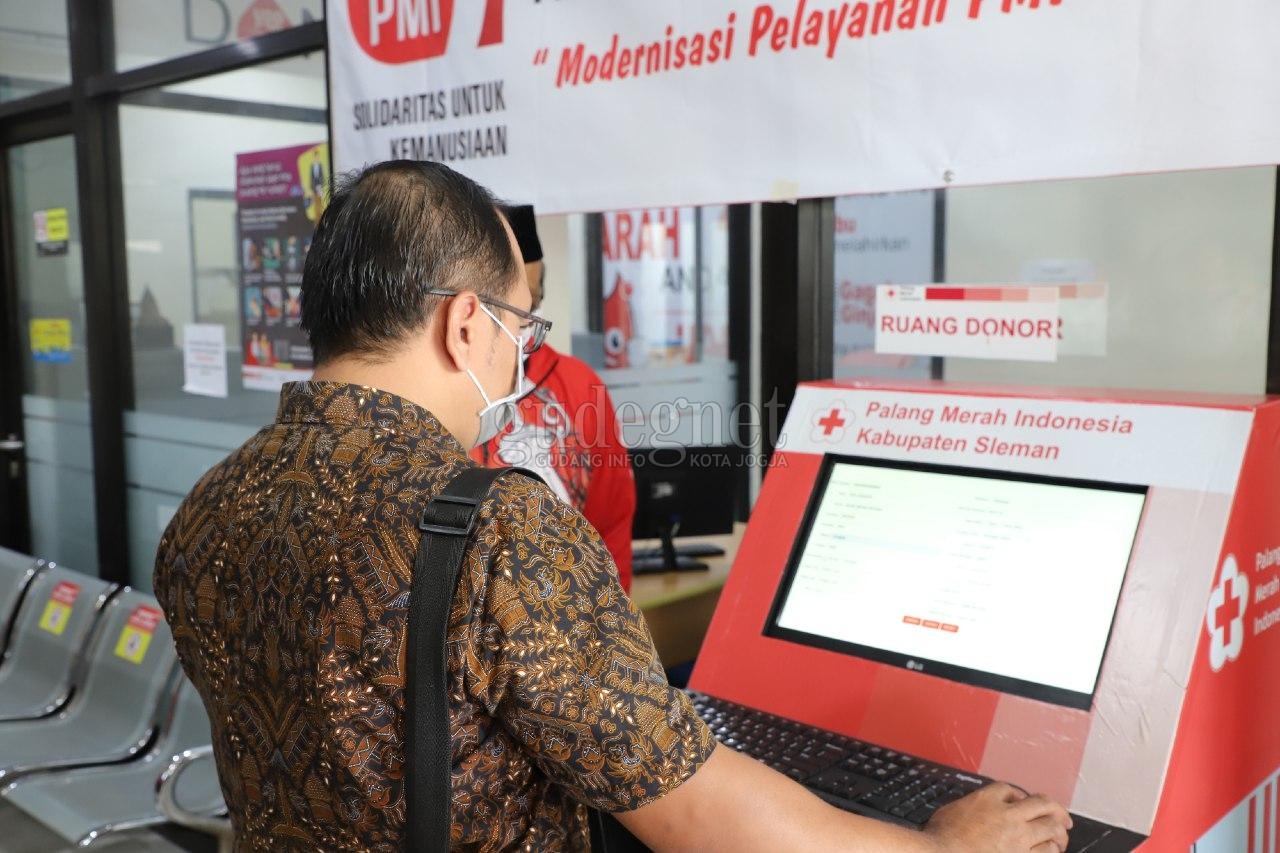 PMI Sleman Luncurkan Mesin Anjungan Mandiri Donor Darah PMI Sleman Luncurkan Mesin Anjungan Mandiri Donor Darah