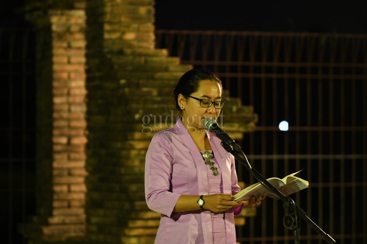 SBP 109 Perdana Luncurkan Saduran Buku Bahasa Asing Karya Langston Hughes SBP 109 Perdana Luncurkan Saduran Buku Bahasa Asing Karya Langston Hughes