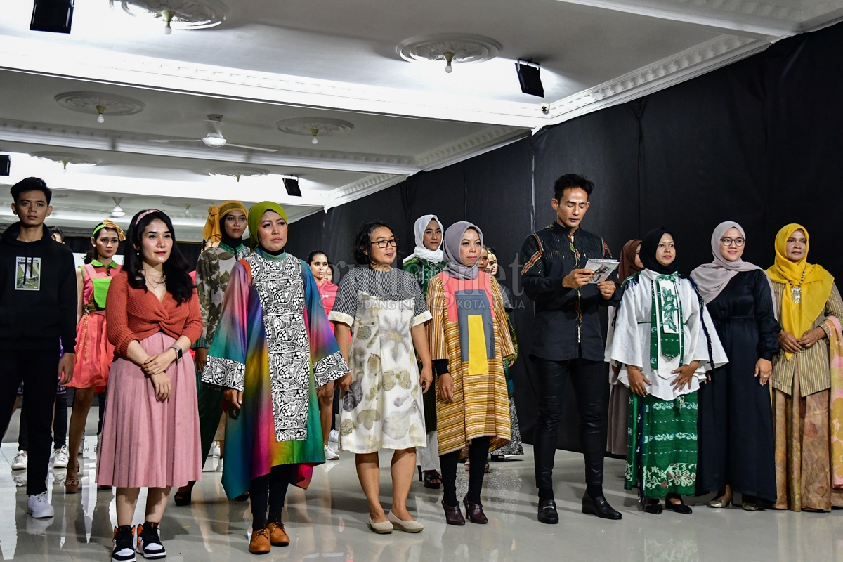AVMS Fashion Movement #6 Ajak Perancang Lokal Untuk Bangkit Bersama AVMS Fashion Movement #6 Ajak Perancang Lokal Untuk Bangkit Bersama