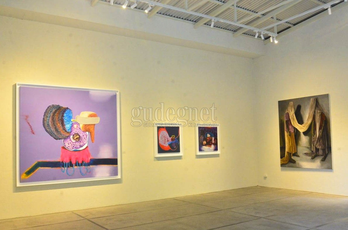 Pameran Pause Rewind Forward #1: Proses Jeda, Menarik Ulang, Menyampaikan Kembali Pameran Pause Rewind Forward #1: Proses Jeda, Menarik Ulang, Menyampaikan Kembali