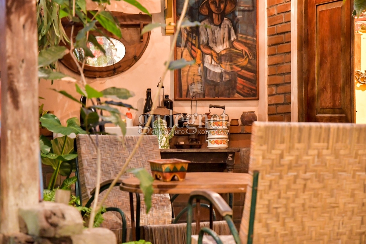 Lima Tempat Ngopi dengan Suasana Klasik Lima Tempat Ngopi dengan Suasana Klasik