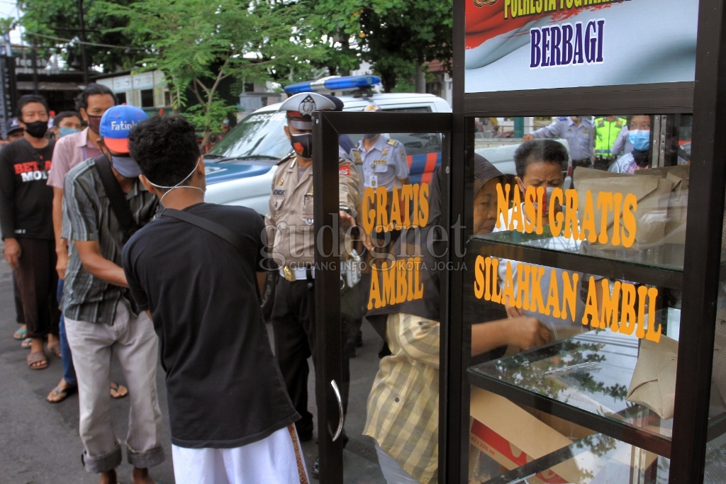 Kotak Berbagi Nasbung Malioboro, Siapa Saja Boleh Ambil Kotak Berbagi Nasbung Malioboro, Siapa Saja Boleh Ambil