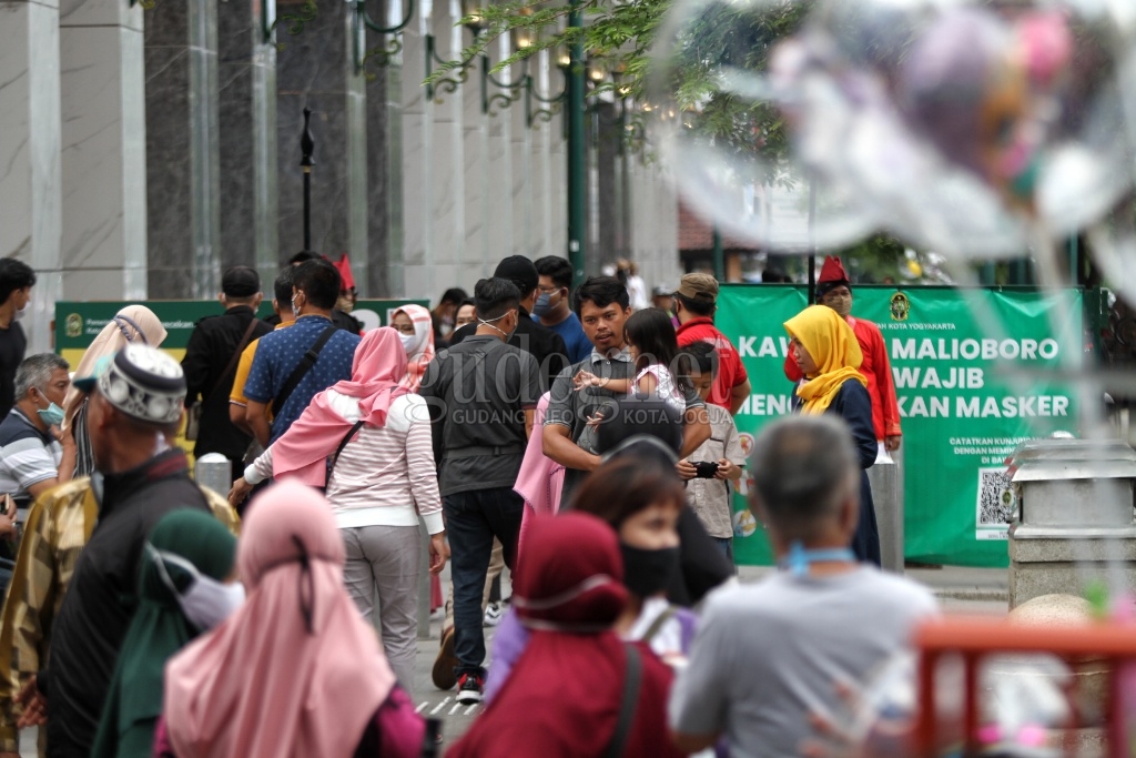 Masuk DIY Wajib Tes Rapid atau Swab Antigen Masuk DIY Wajib Tes Rapid atau Swab Antigen