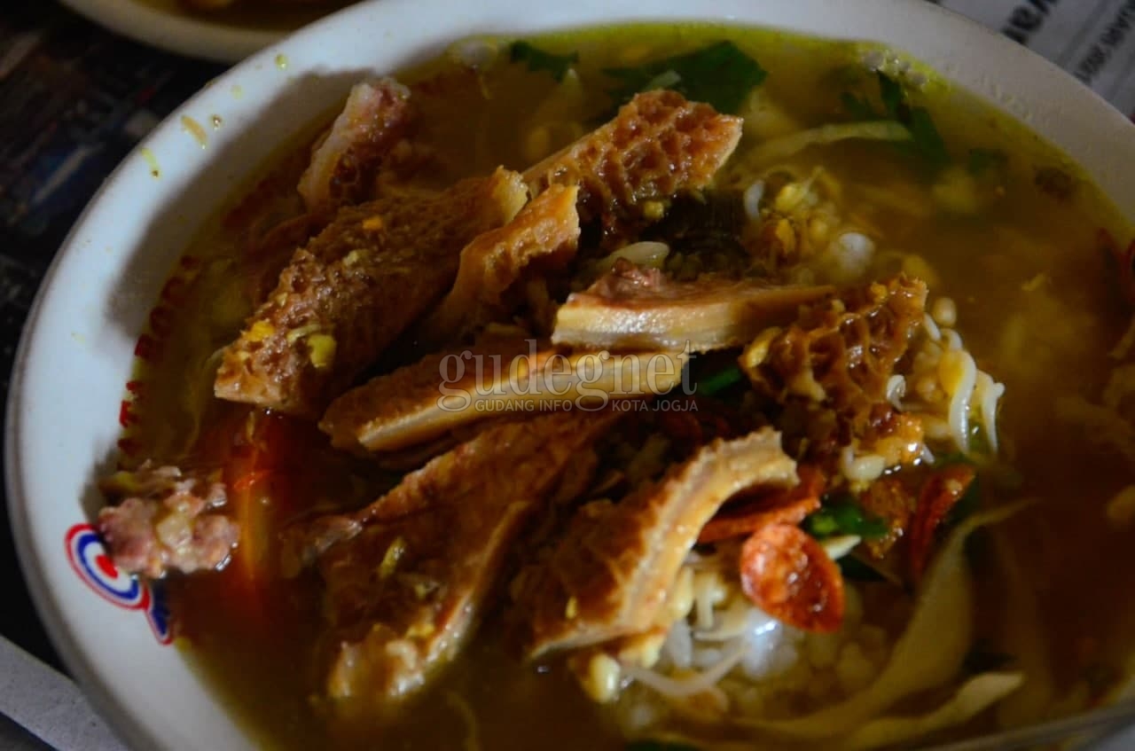 Soto Babat Pak Wal, Eksis Lebih dari 30 Tahun Soto Babat Pak Wal, Eksis Lebih dari 30 Tahun