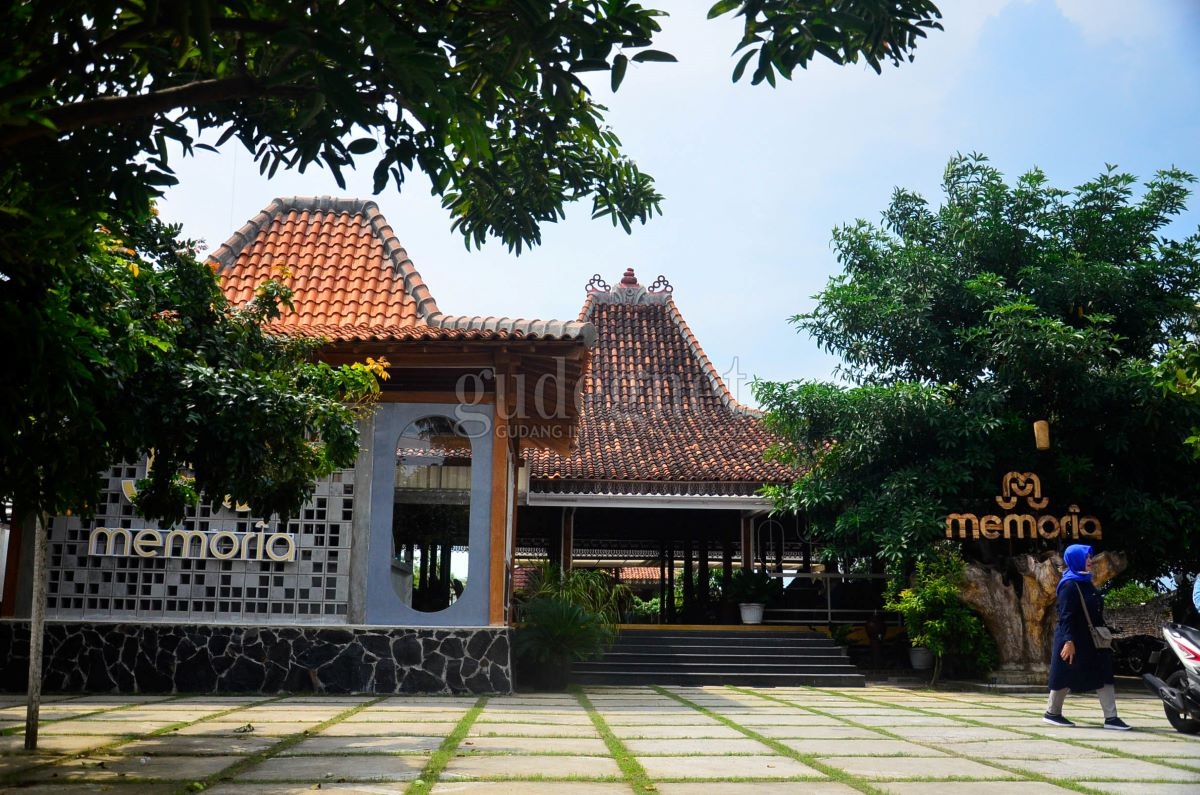 Memoria Cafe: Kopi, Joglo dan View Menawan Memoria Cafe: Kopi, Joglo dan View Menawan