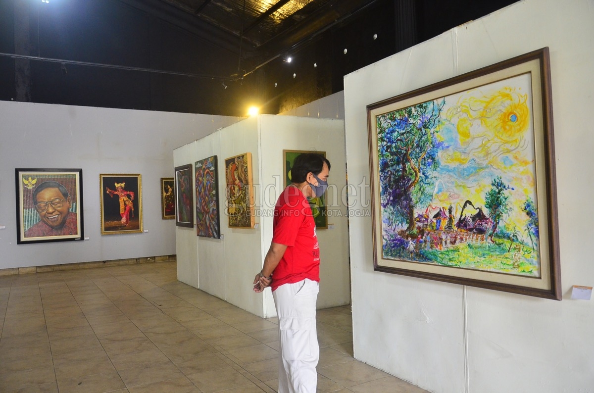 “Obah Owah” Pamerkan Karya 200 Seniman “Obah Owah” Pamerkan Karya 200 Seniman