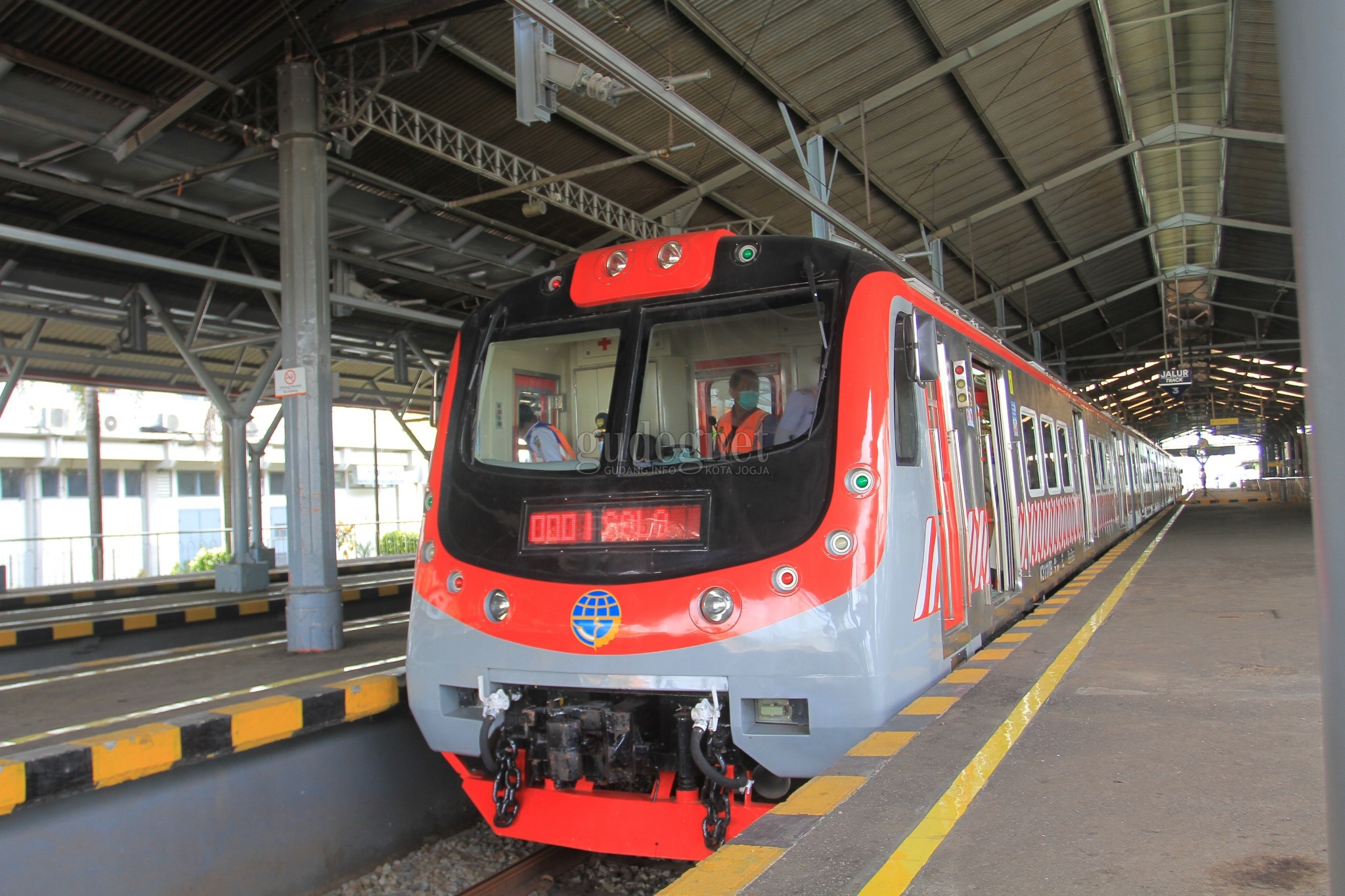 KRL Yogya-Solo Hidupkan Beberapa Stasiun yang Lama Tidak Beroperasi KRL Yogya-Solo Hidupkan Beberapa Stasiun yang Lama Tidak Beroperasi